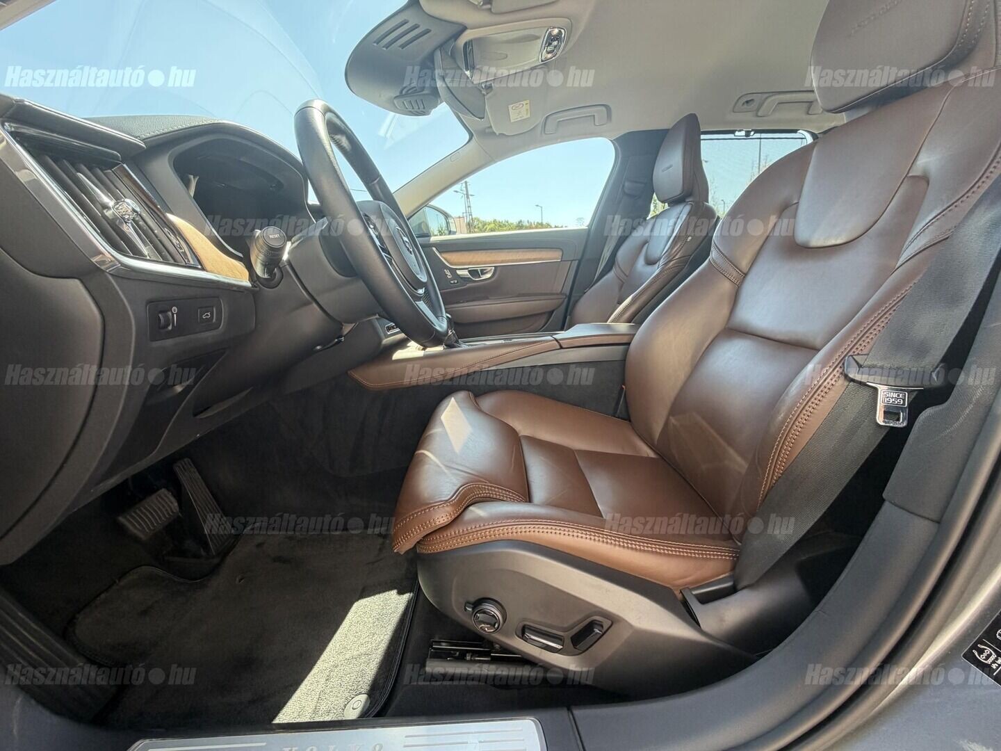 Volvo V90