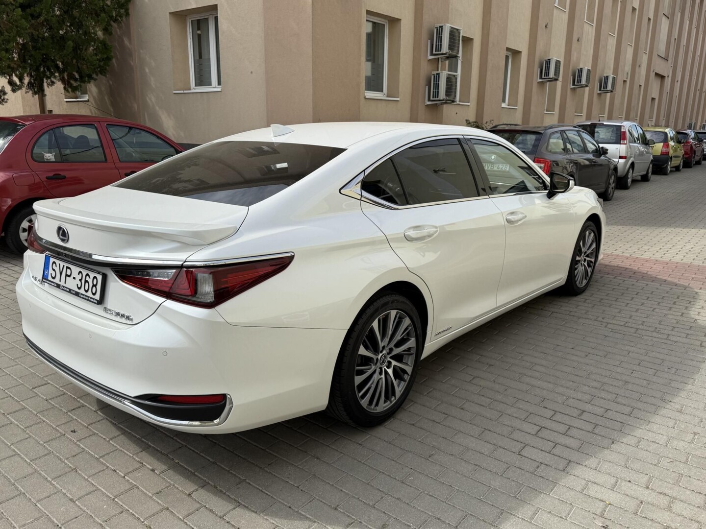 Lexus ES
