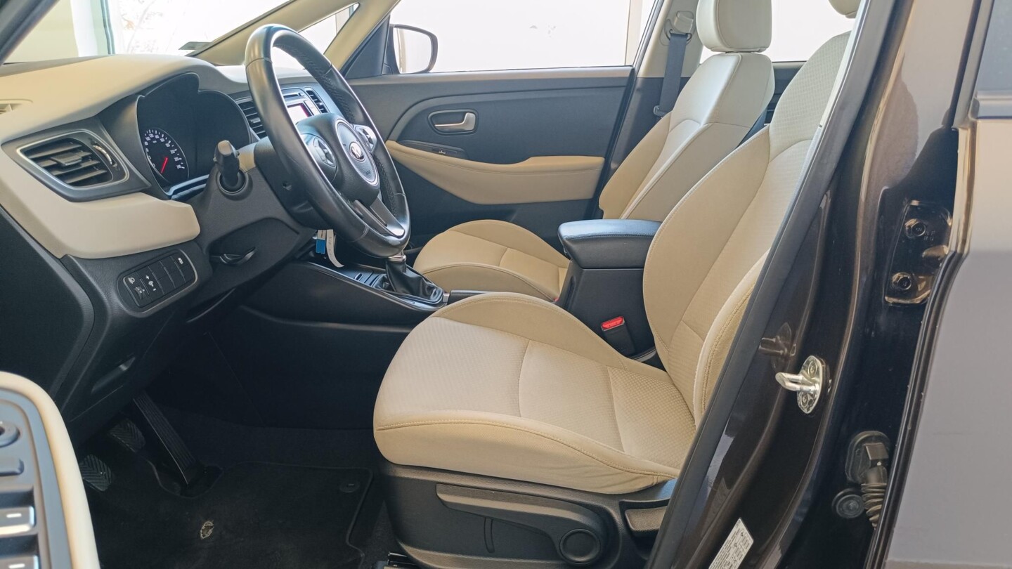Kia Carens