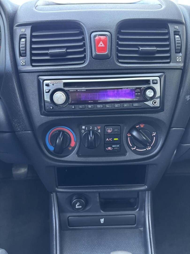 Nissan Almera