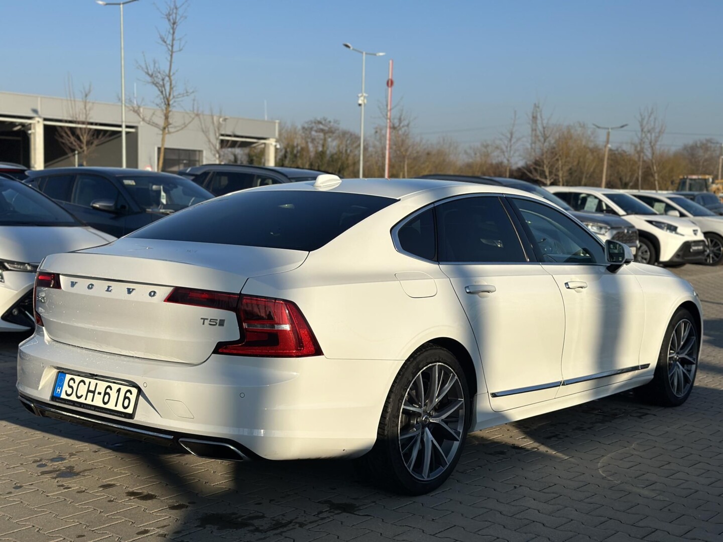 Volvo S90