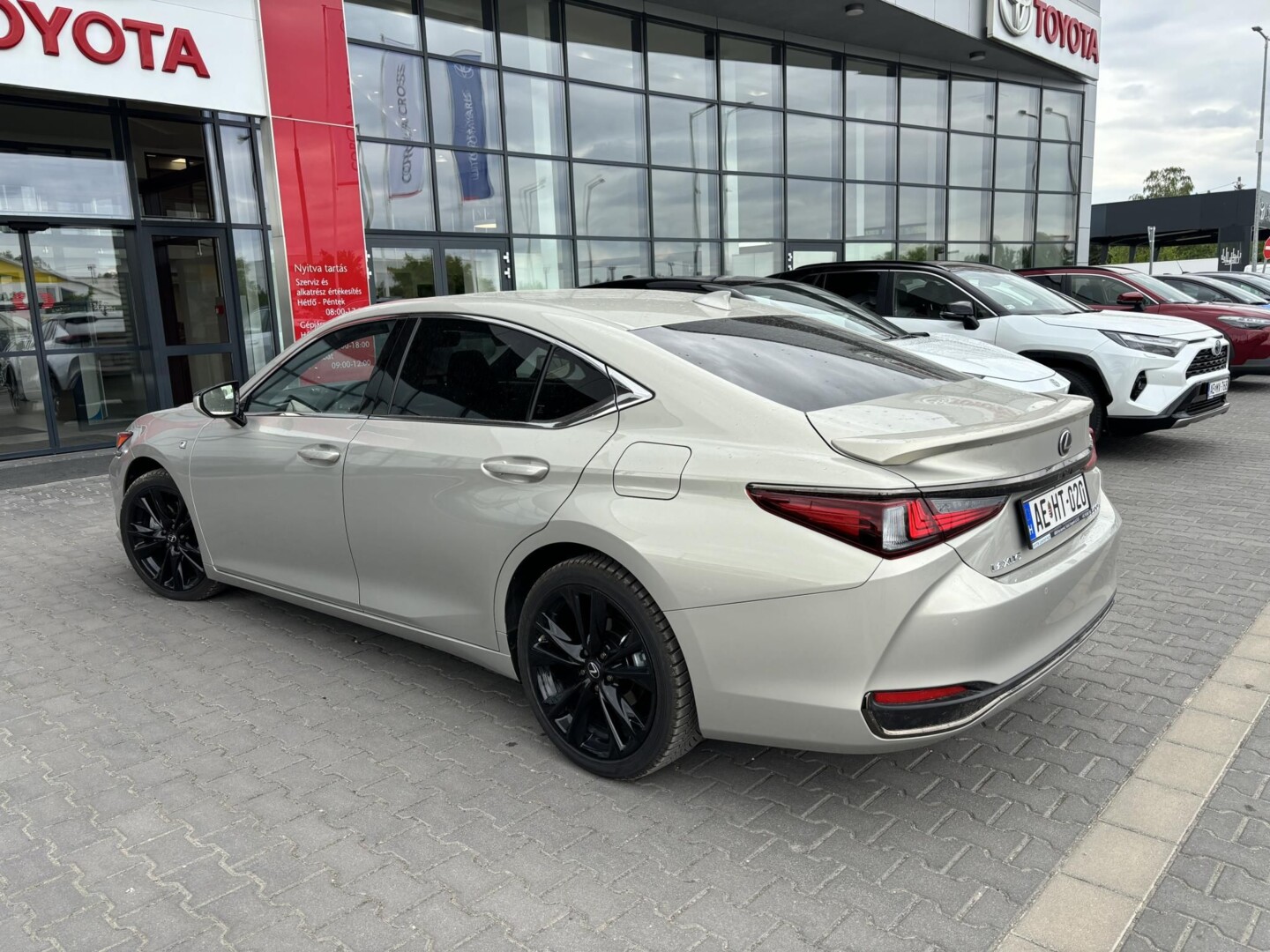 Lexus ES