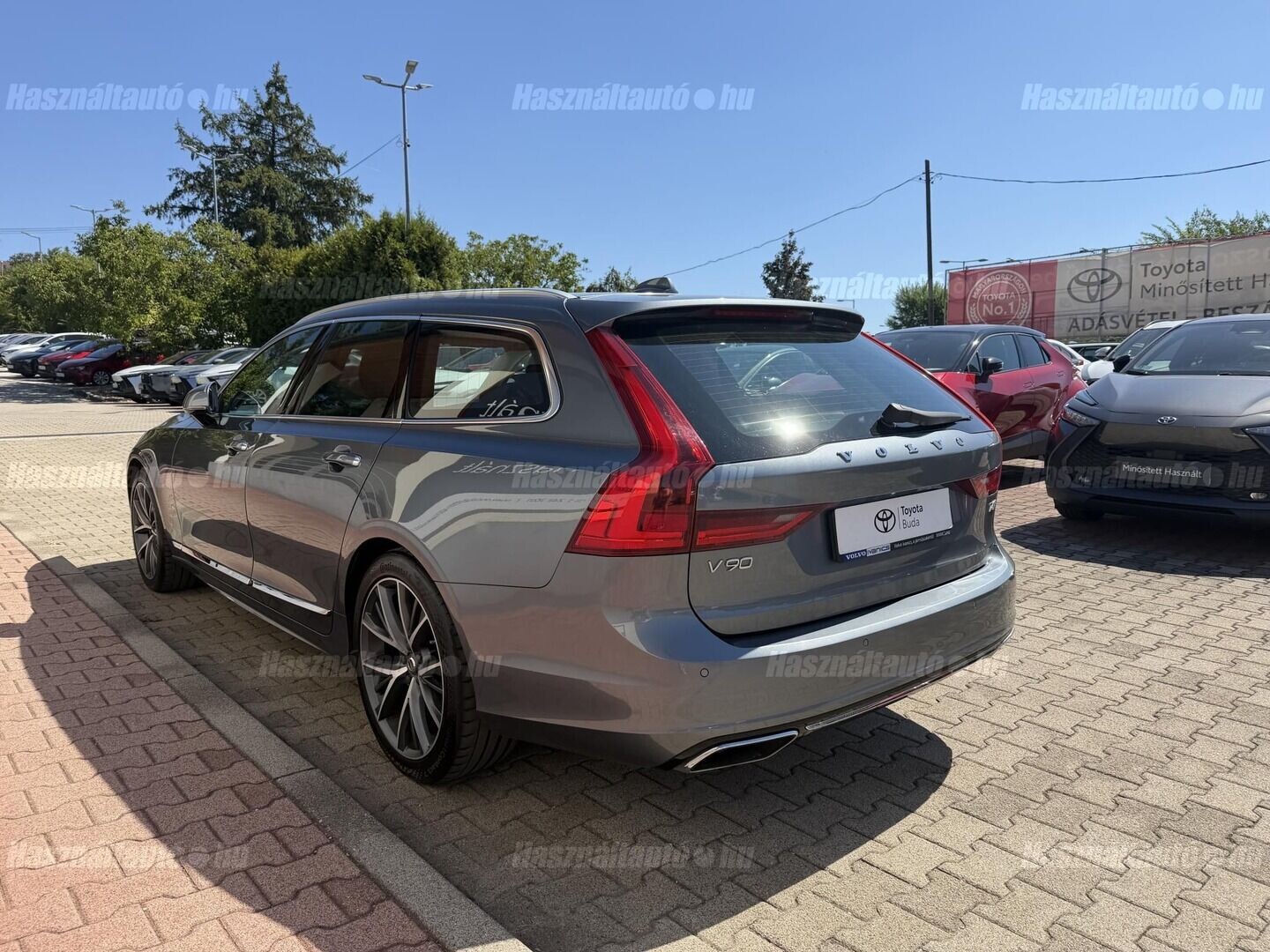 Volvo V90