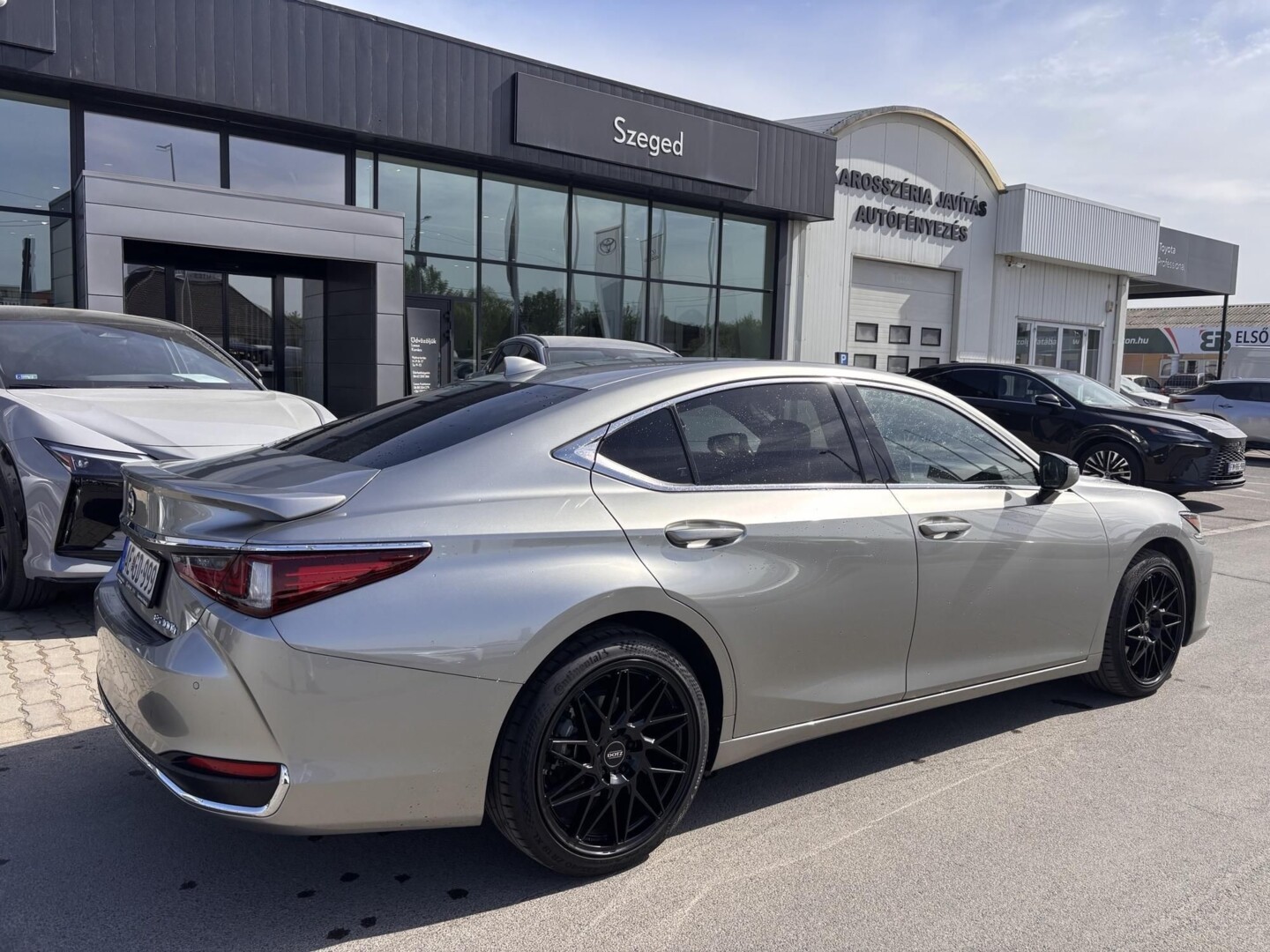 Lexus ES