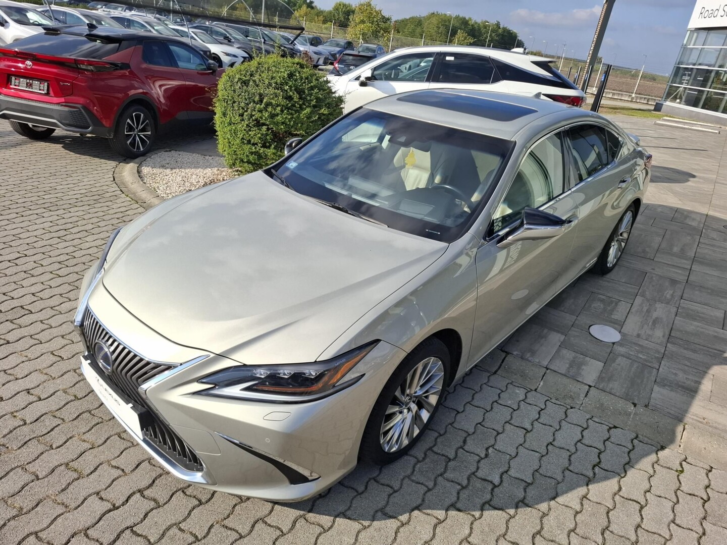 Lexus ES