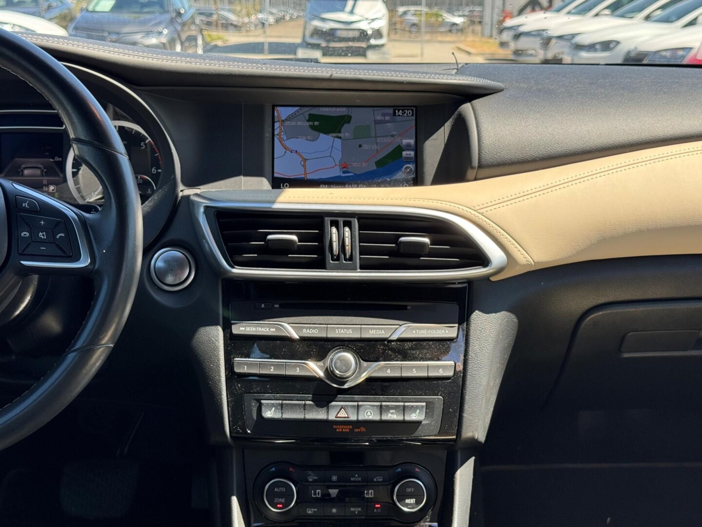 Infiniti QX30