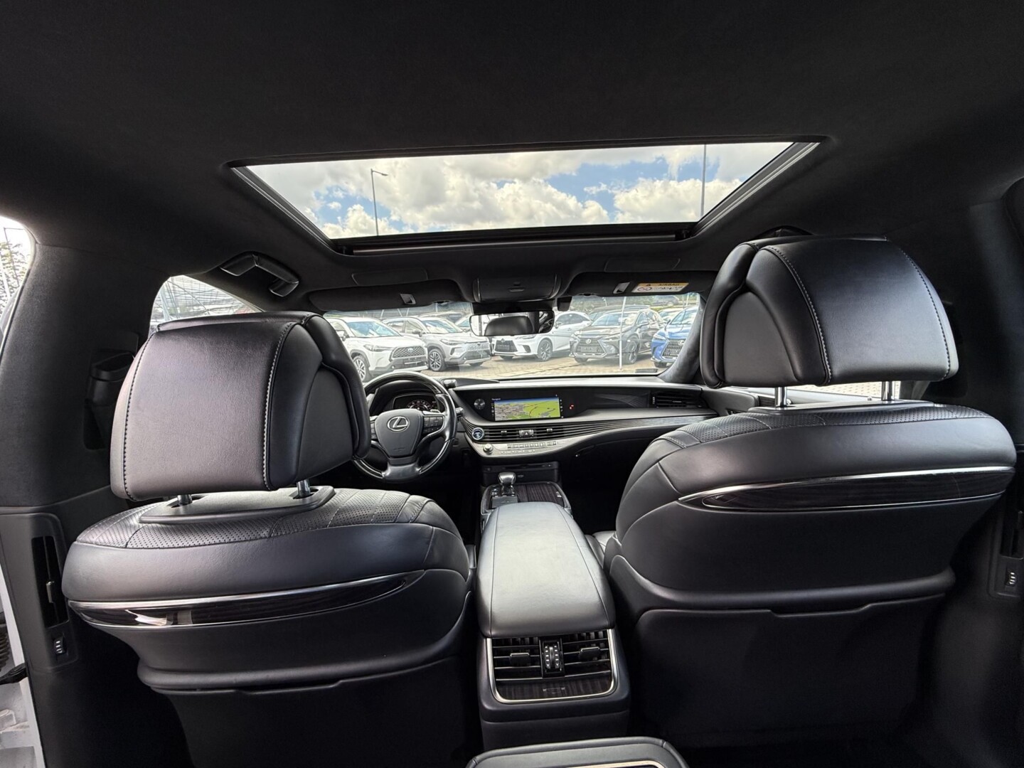 Lexus LS