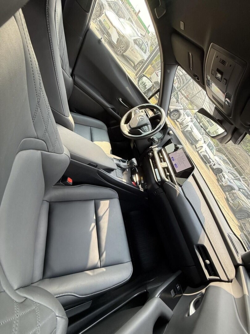 Lexus UX