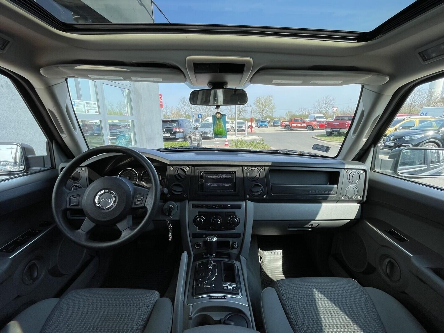 Jeep Commander