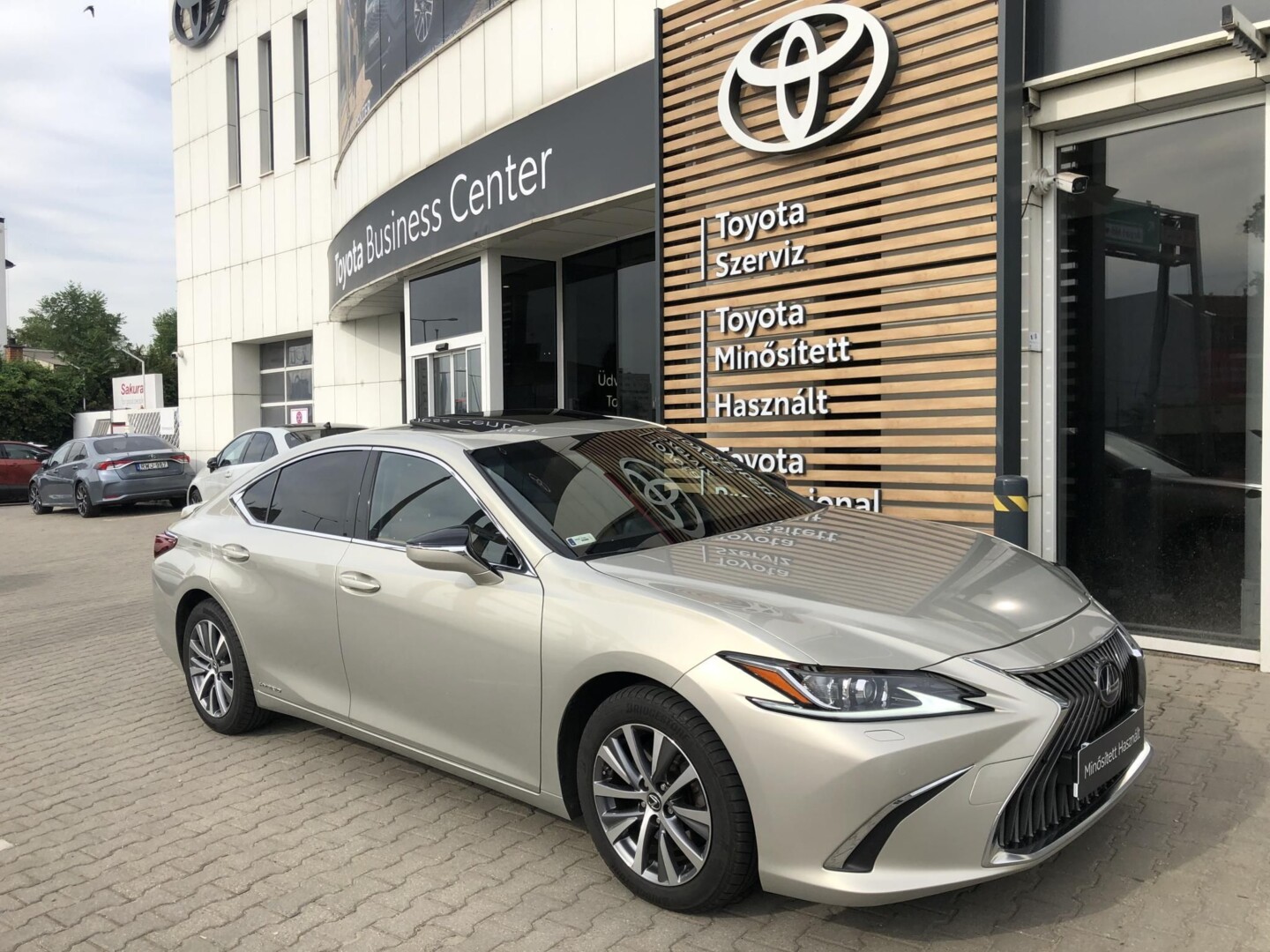 Lexus ES