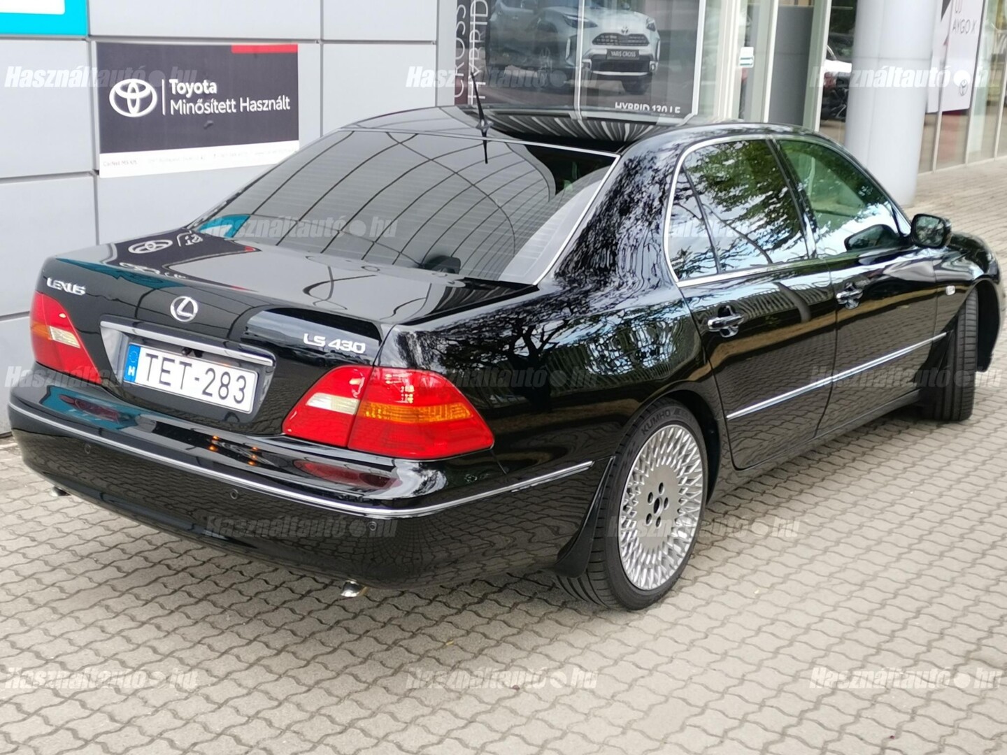 Lexus LS