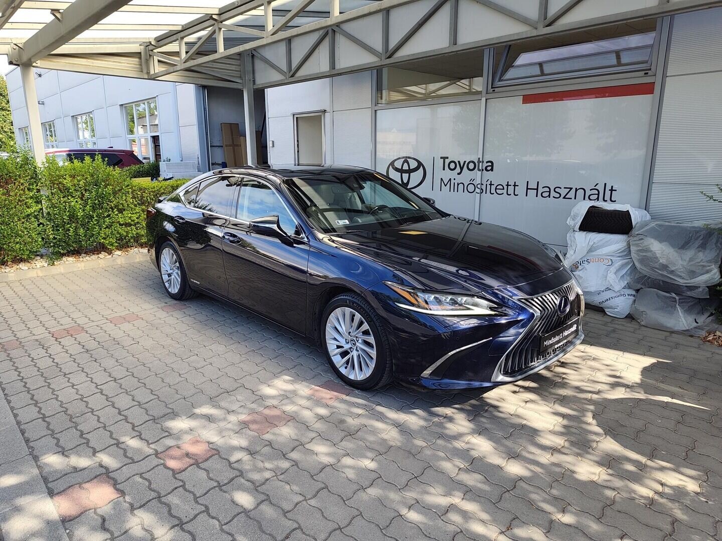 Lexus ES