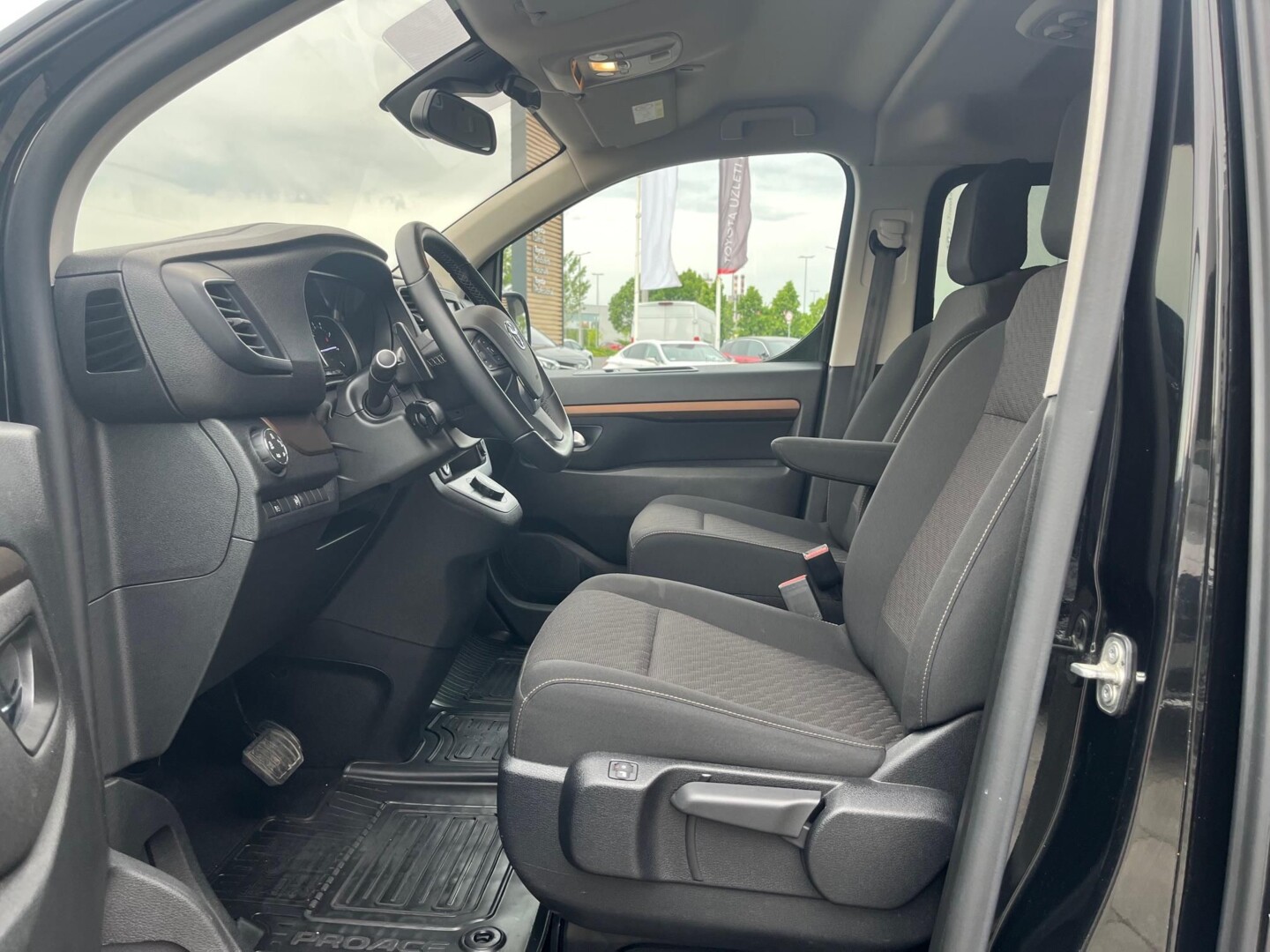Toyota PROACE