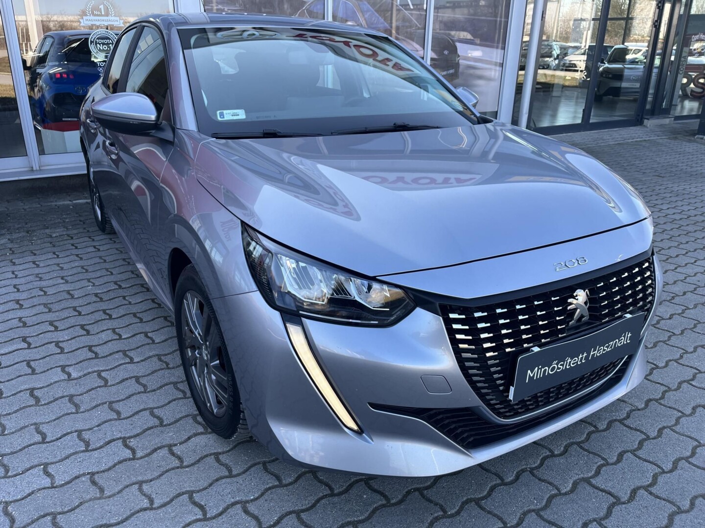 Peugeot 208