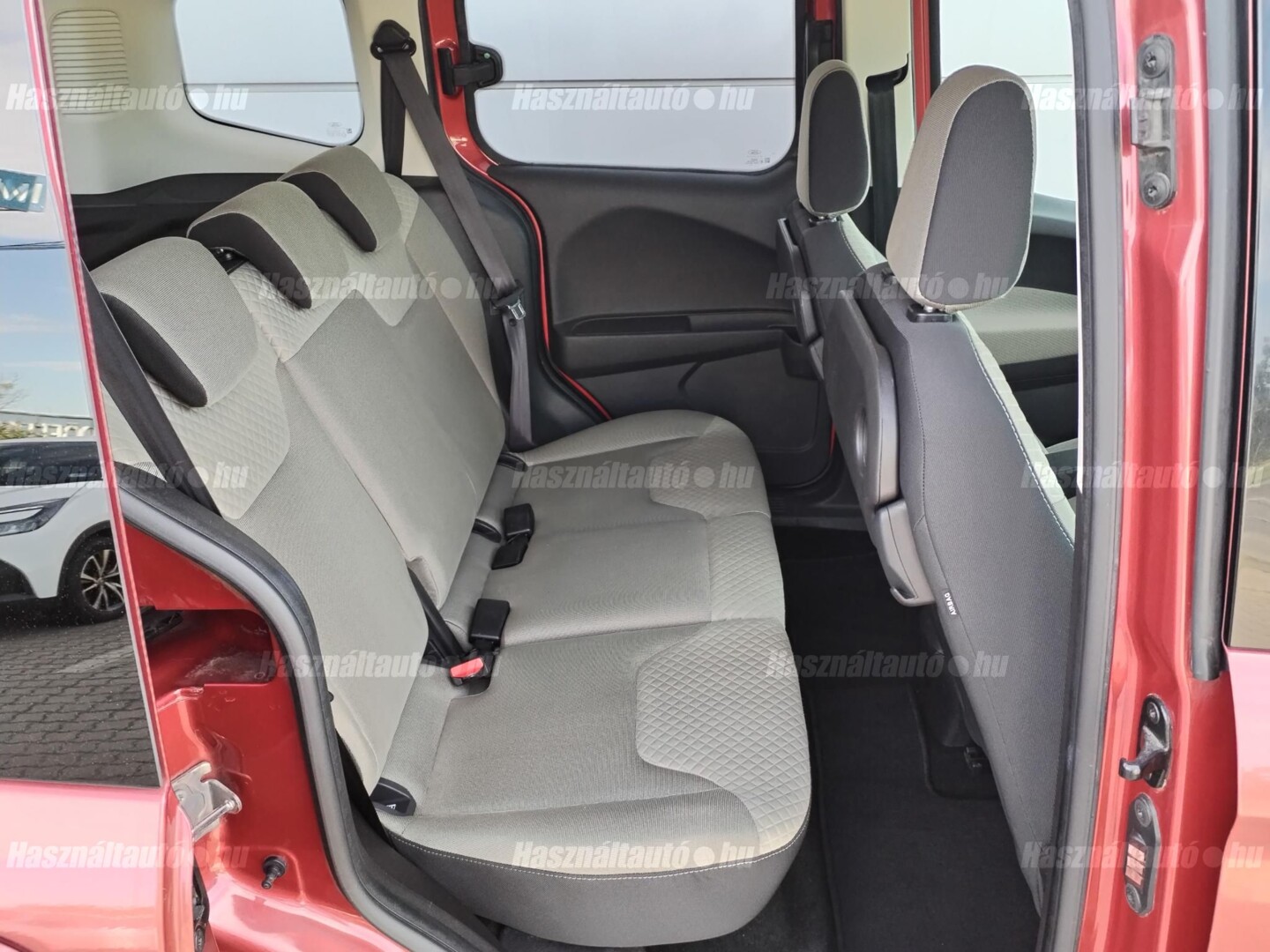 Ford Transit Courier