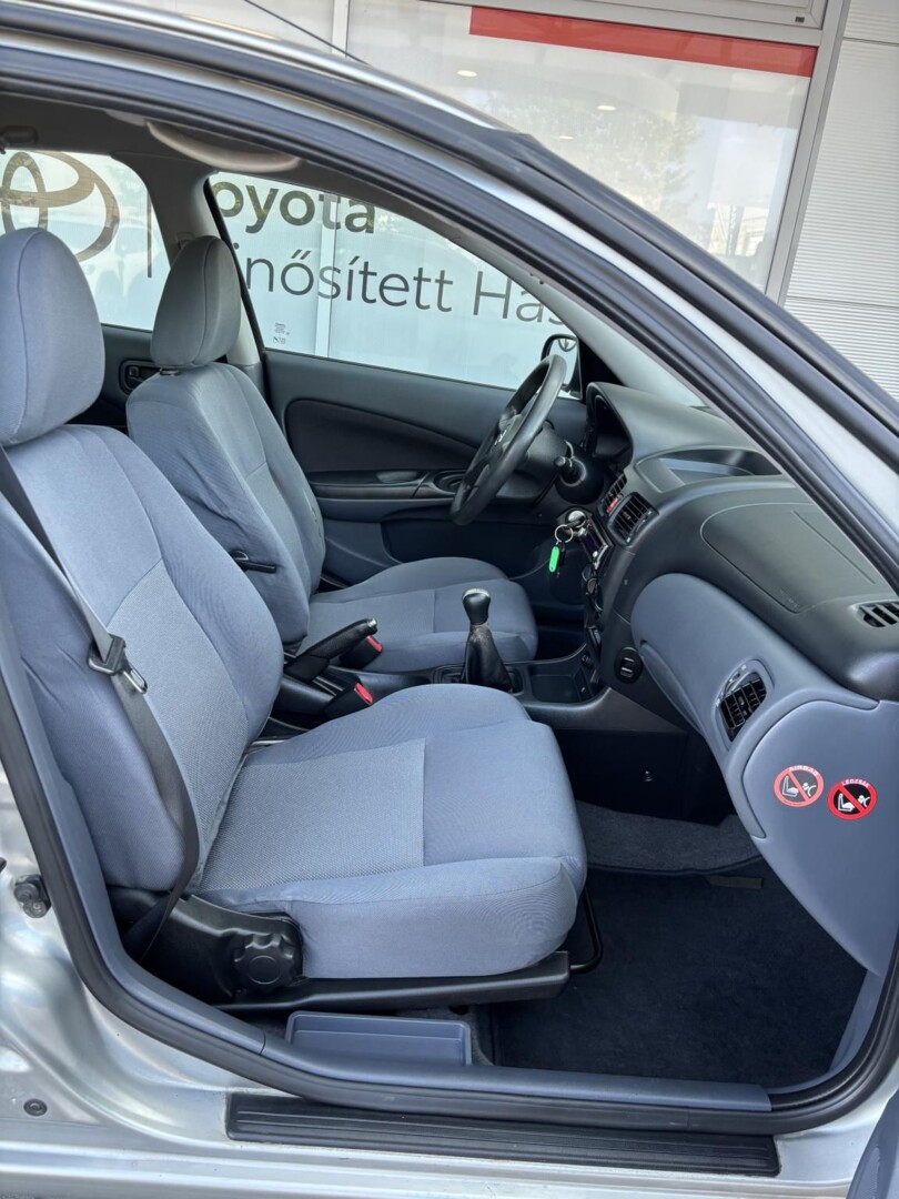 Nissan Almera