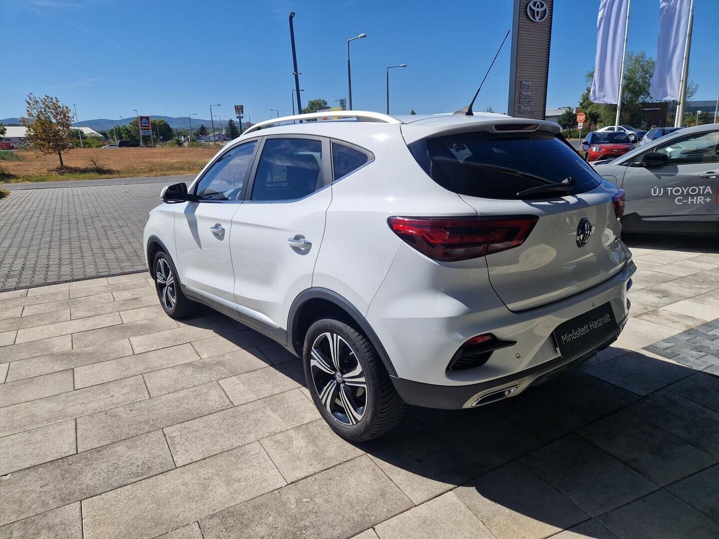 MG ZS