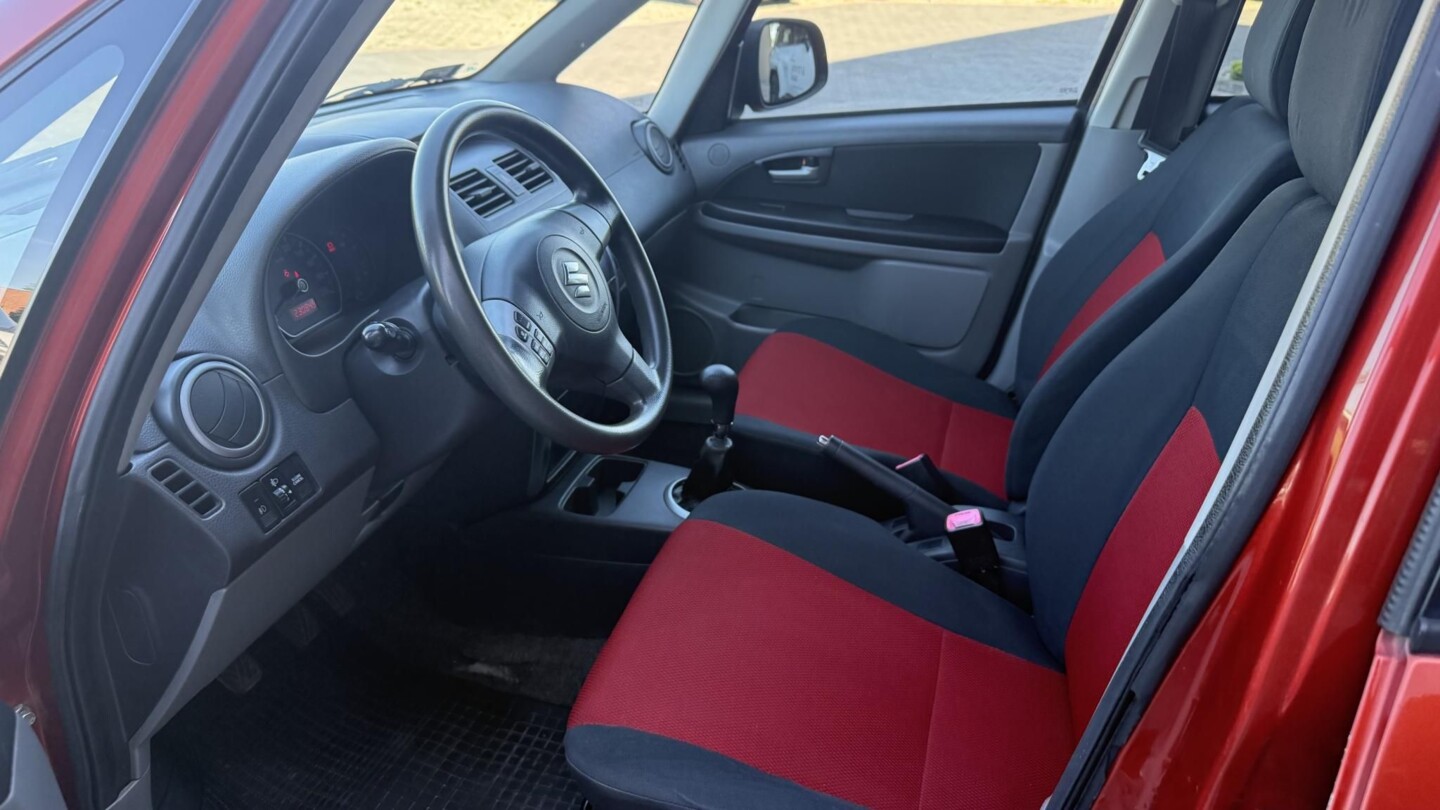 Suzuki SX4