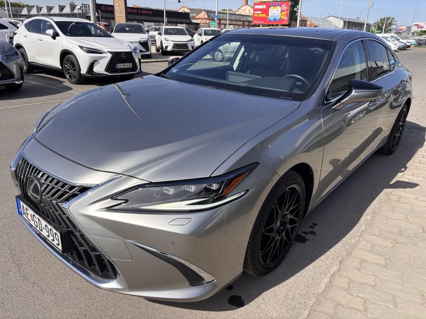 Lexus ES