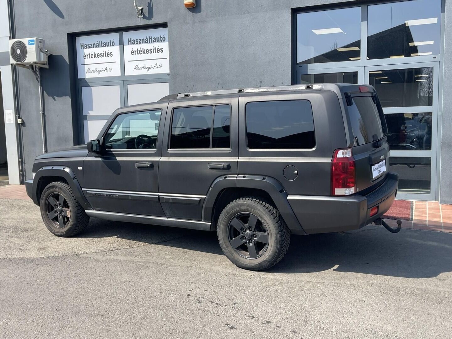 Jeep Commander