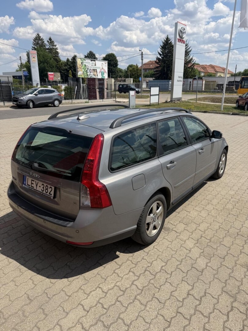 Volvo V50