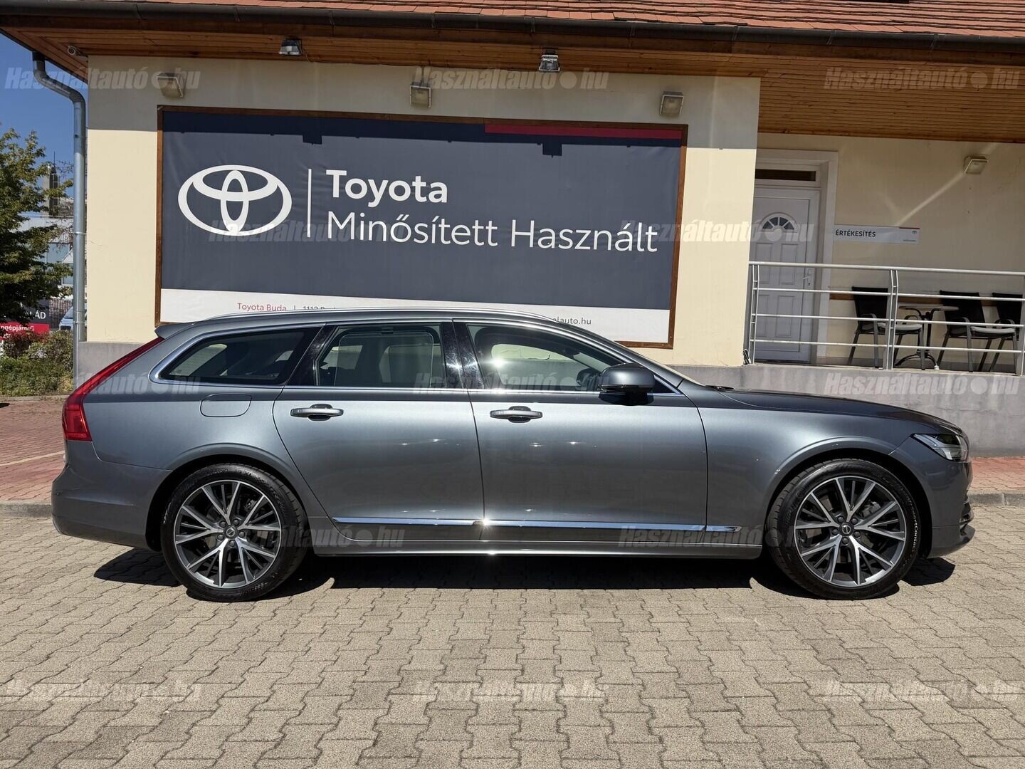 Volvo V90