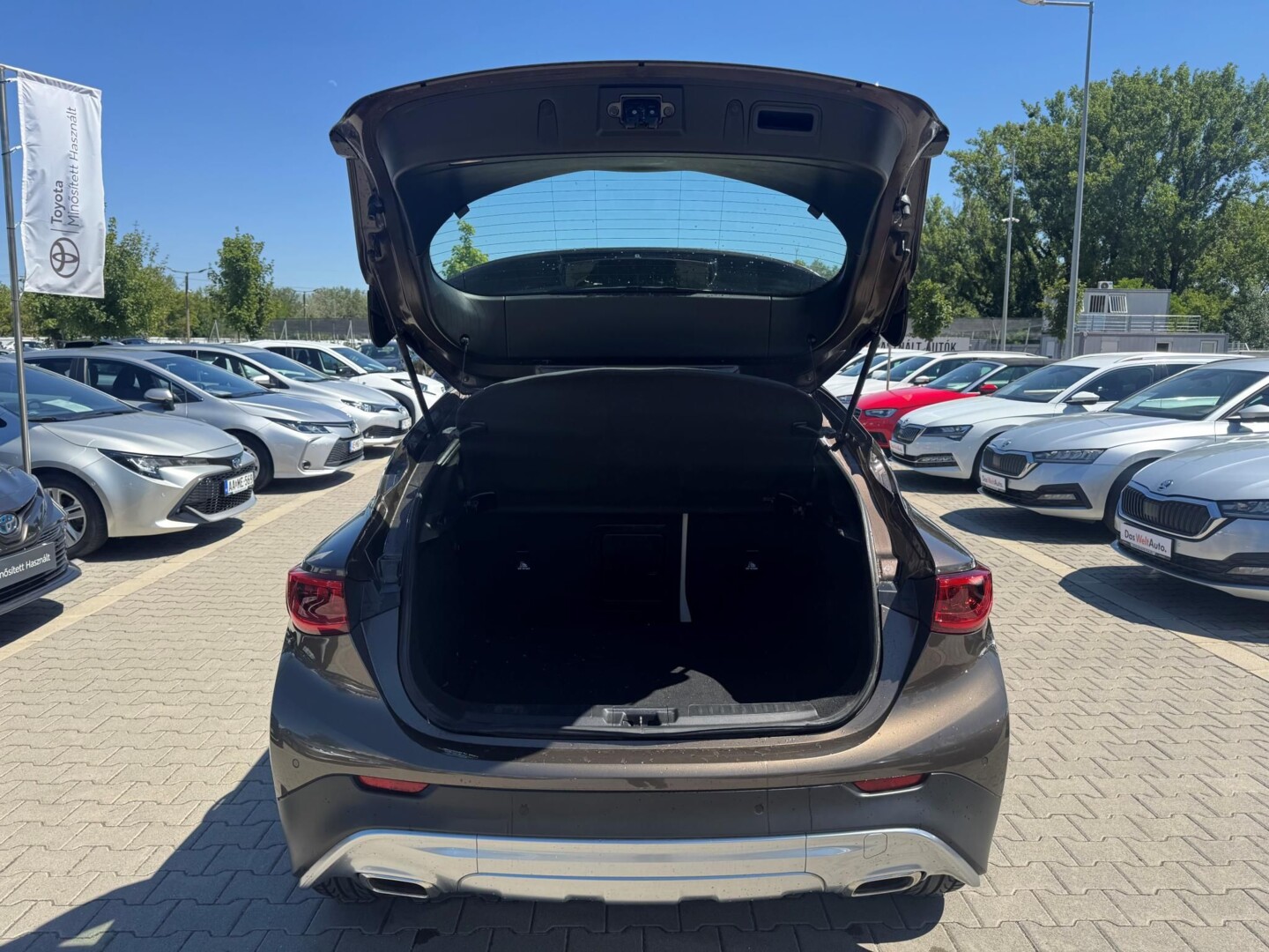 Infiniti QX30
