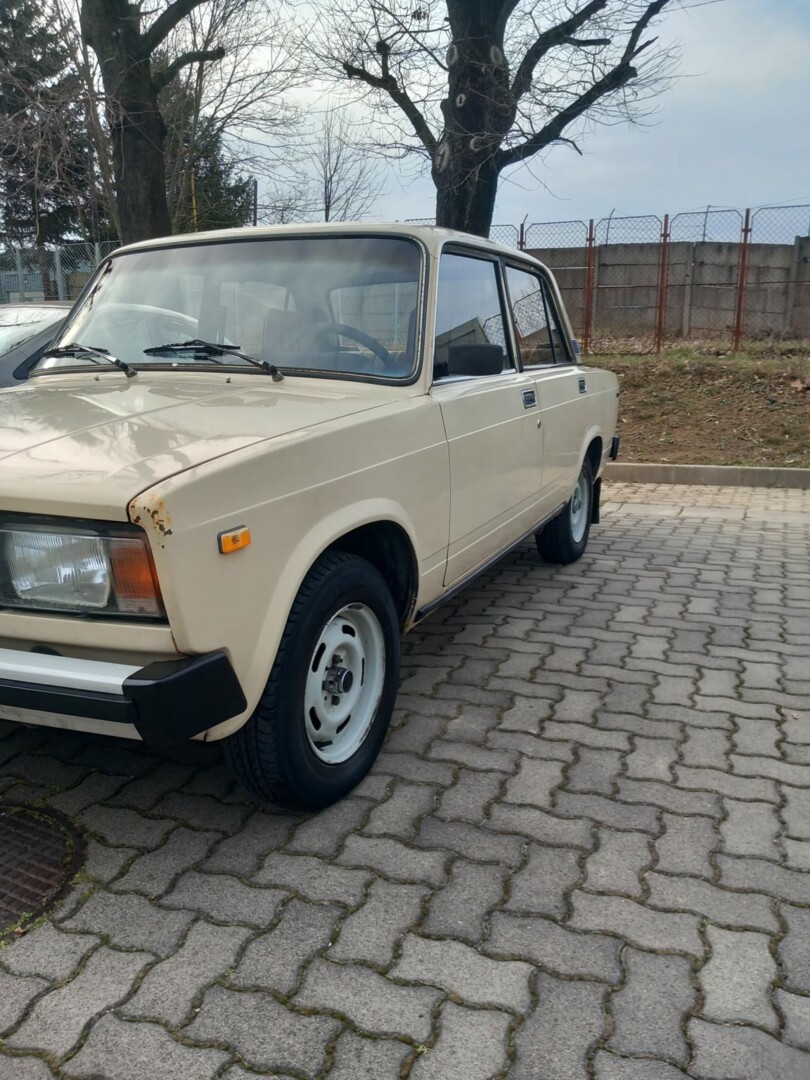 Lada 2105