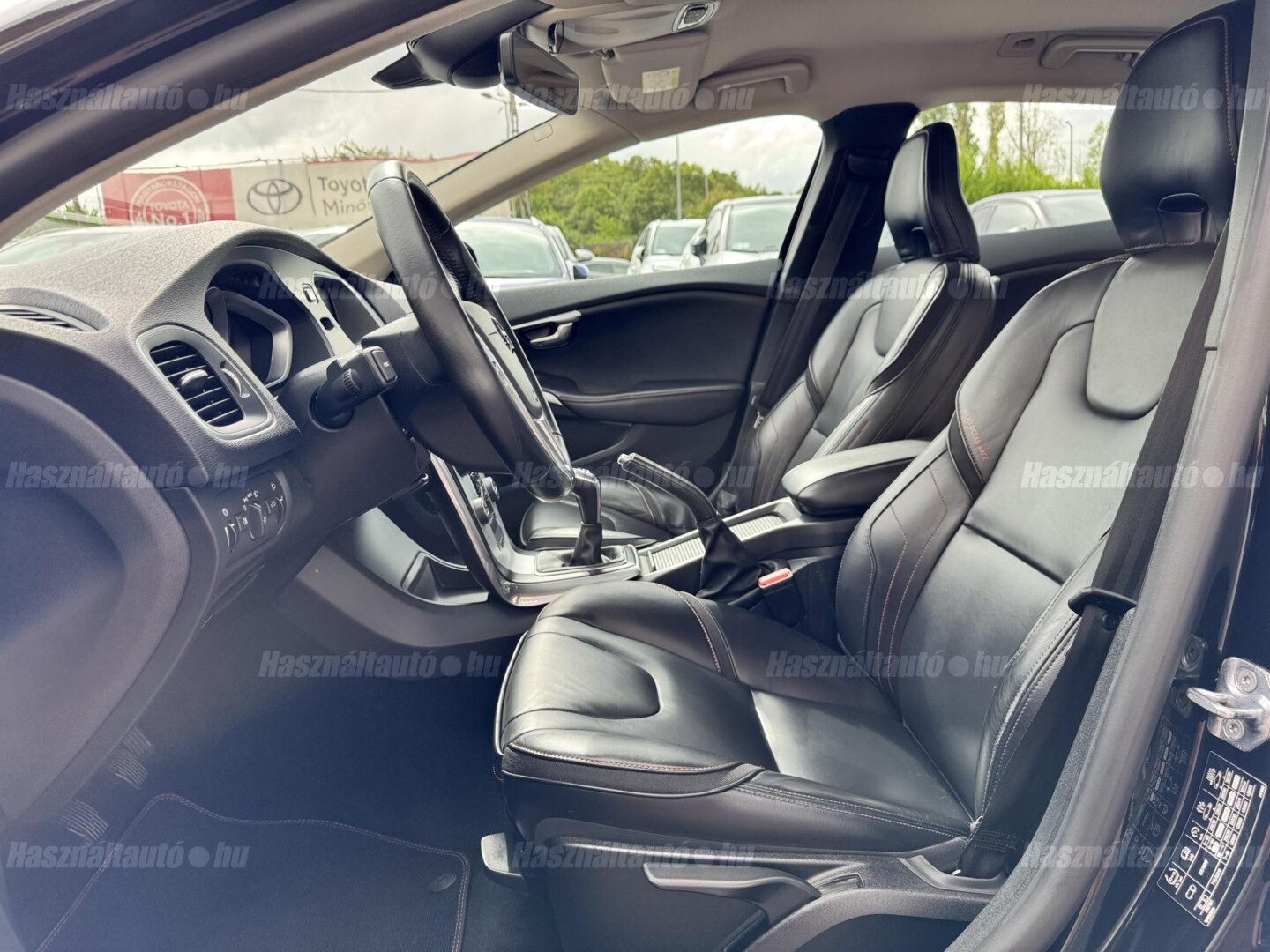 Volvo V40