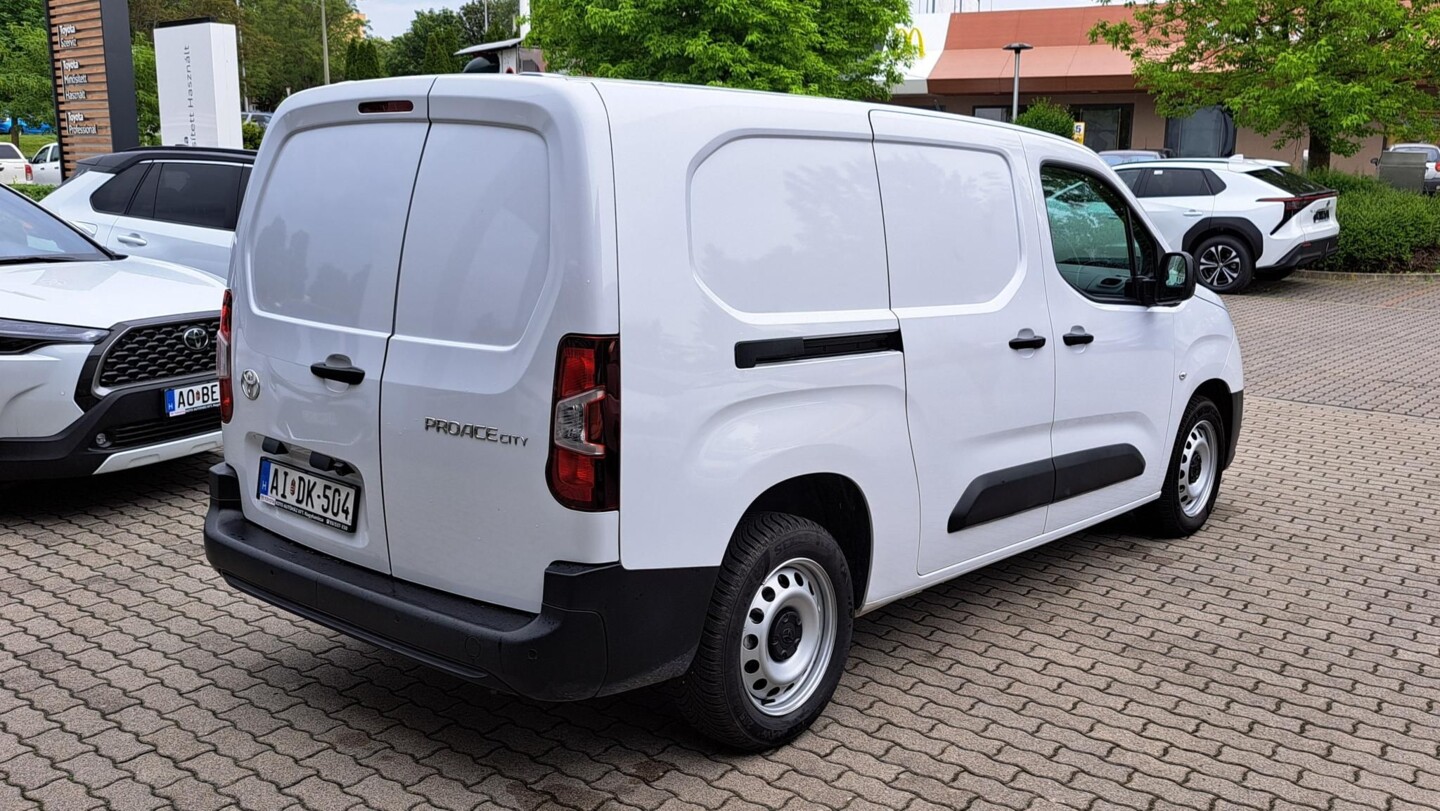 Toyota PROACE