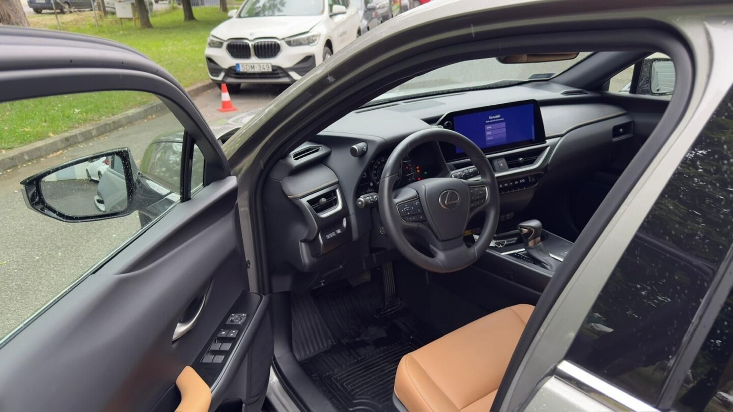 Lexus UX