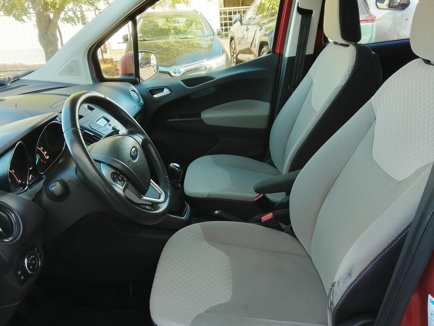 Ford Transit Courier