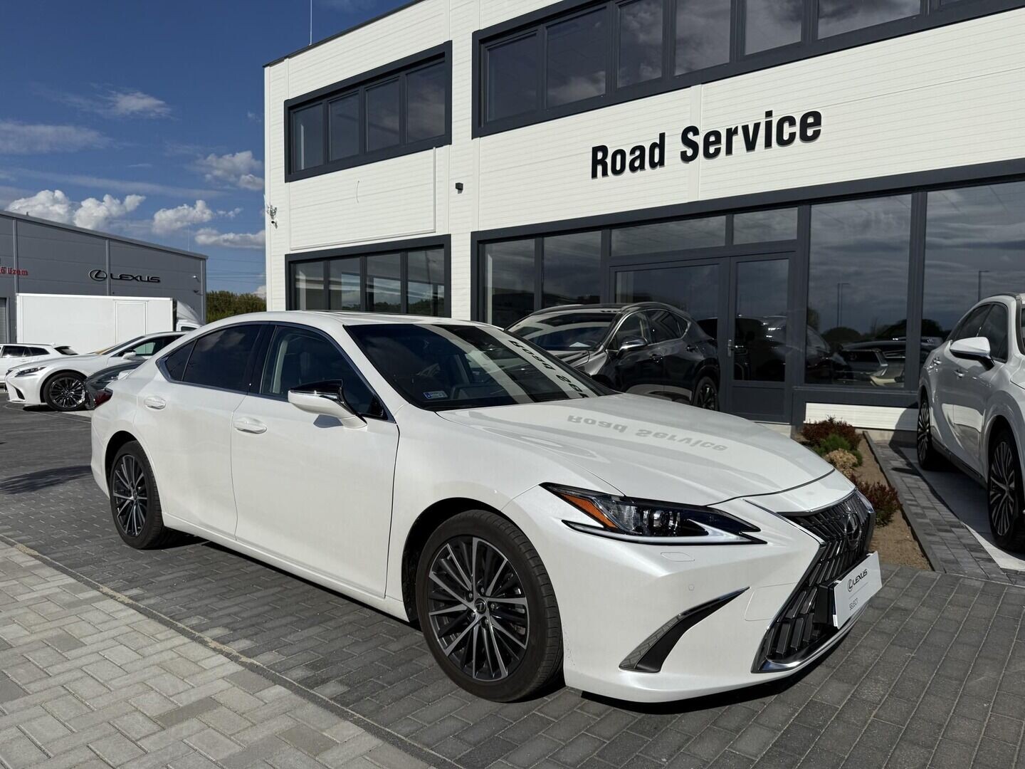 Lexus ES