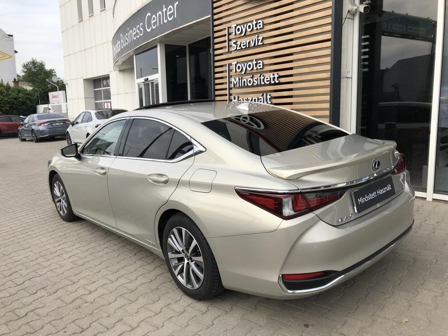 Lexus ES
