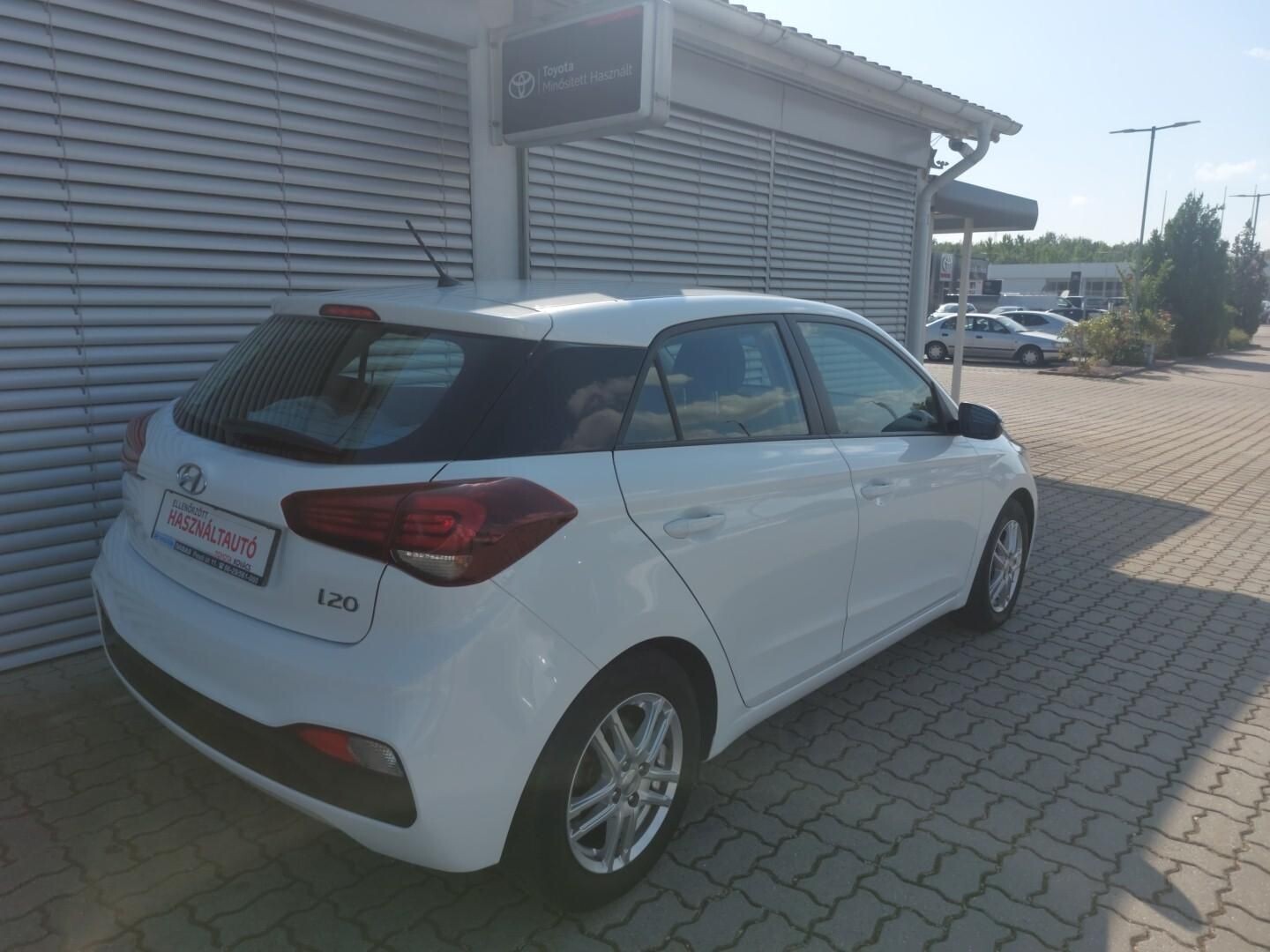 Hyundai i20