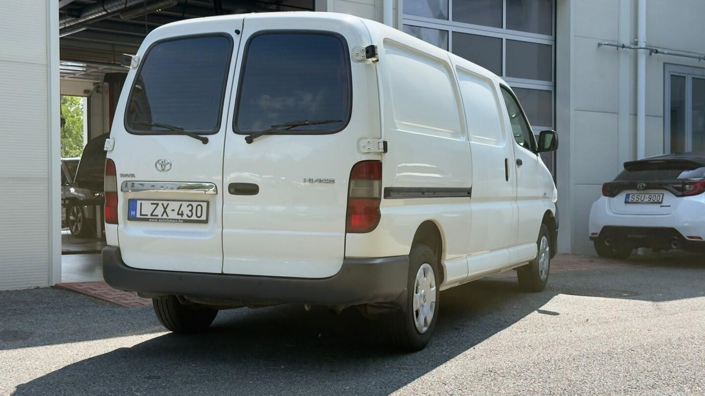 Toyota Hiace