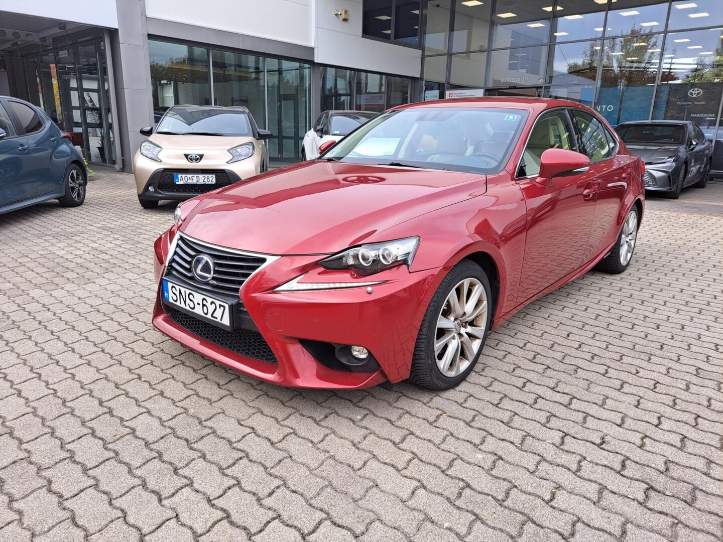 Lexus IS