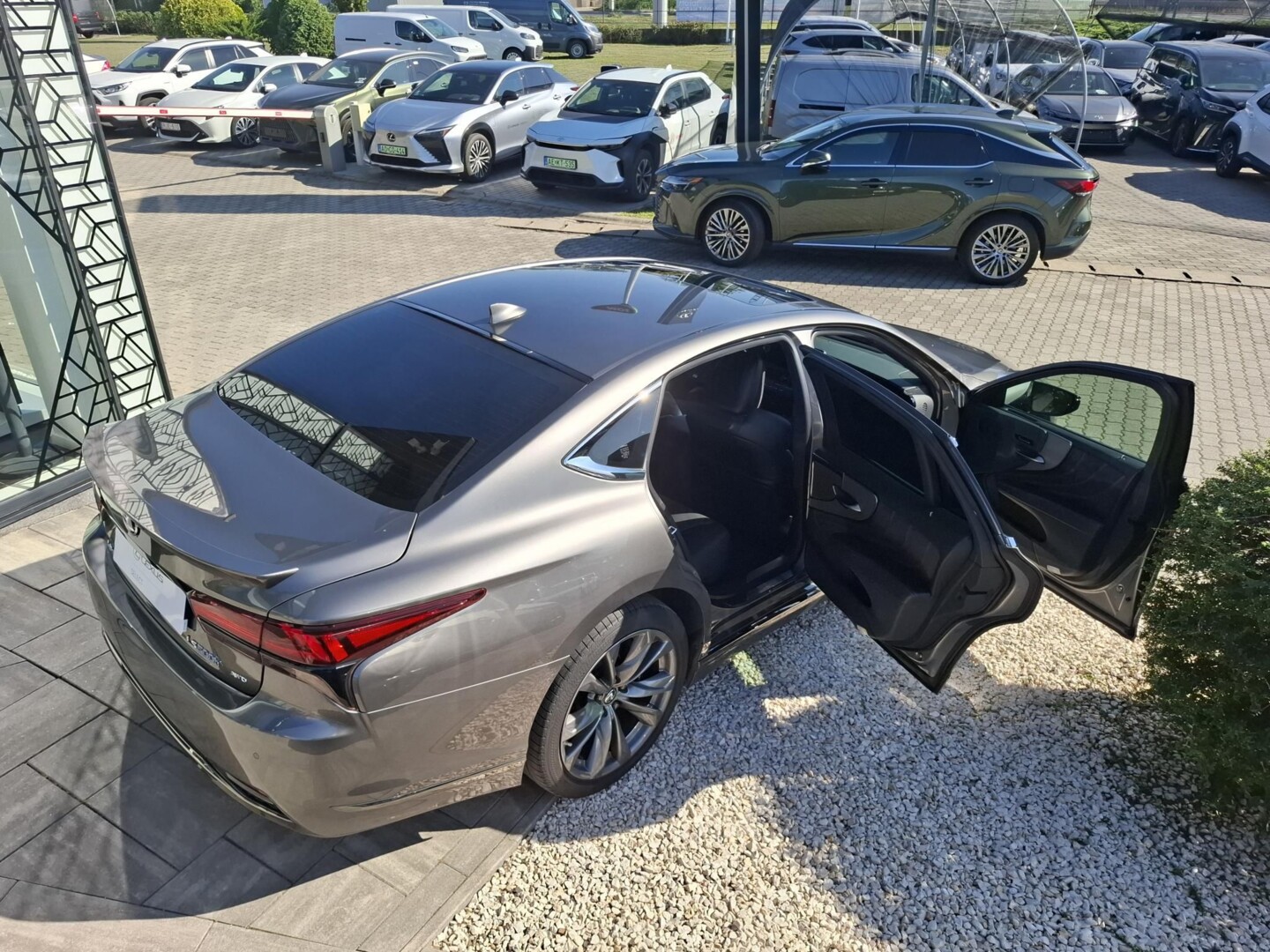 Lexus LS