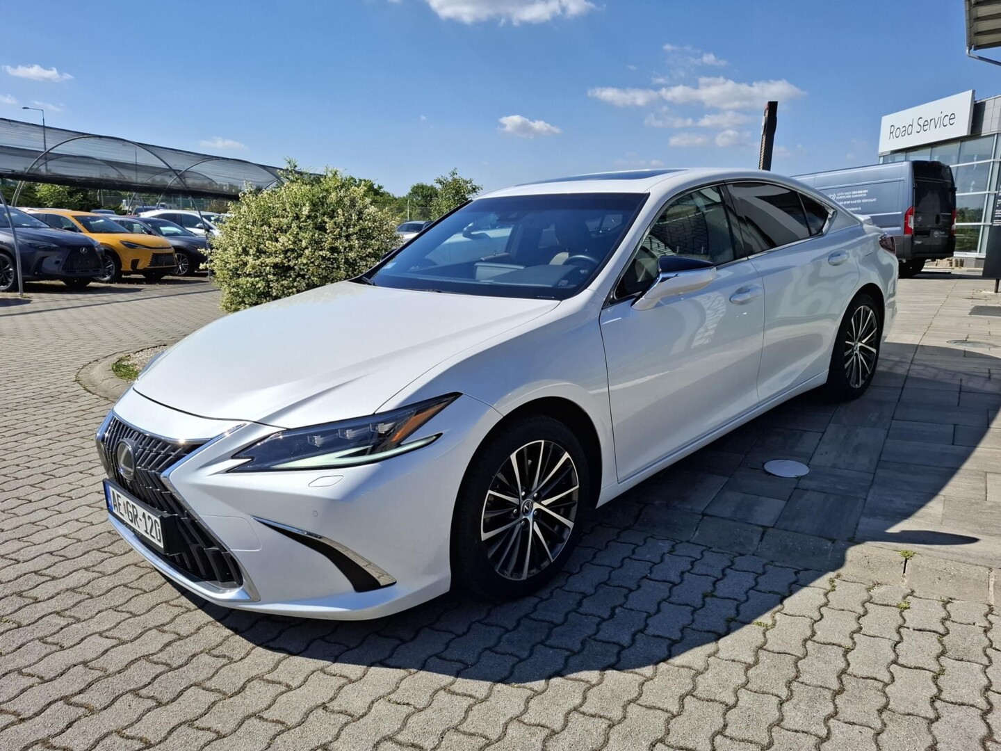 Lexus ES