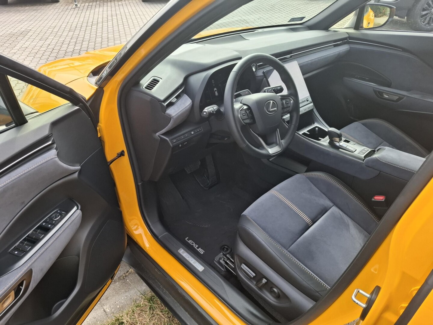 Lexus LBX