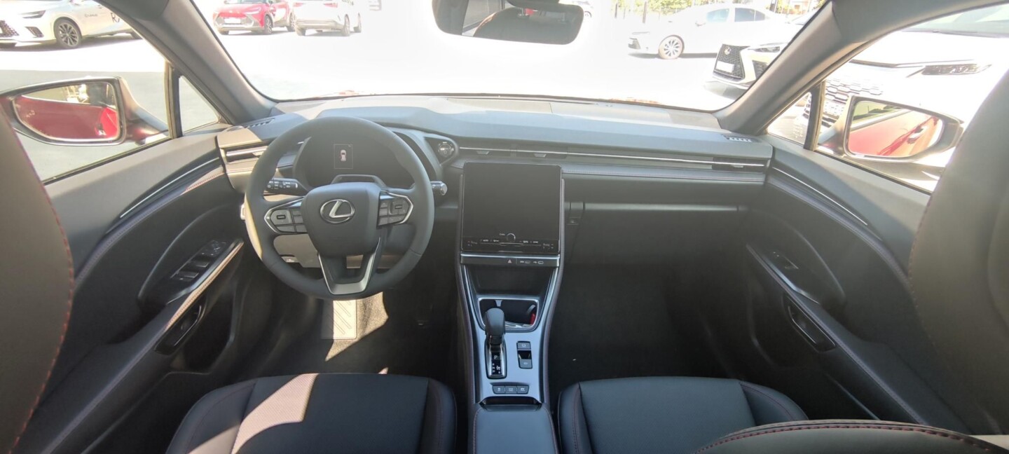 Lexus LBX