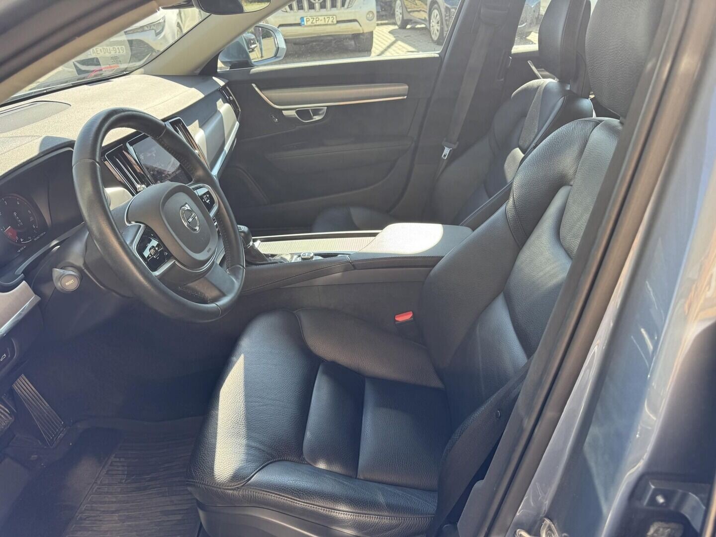 Volvo S90