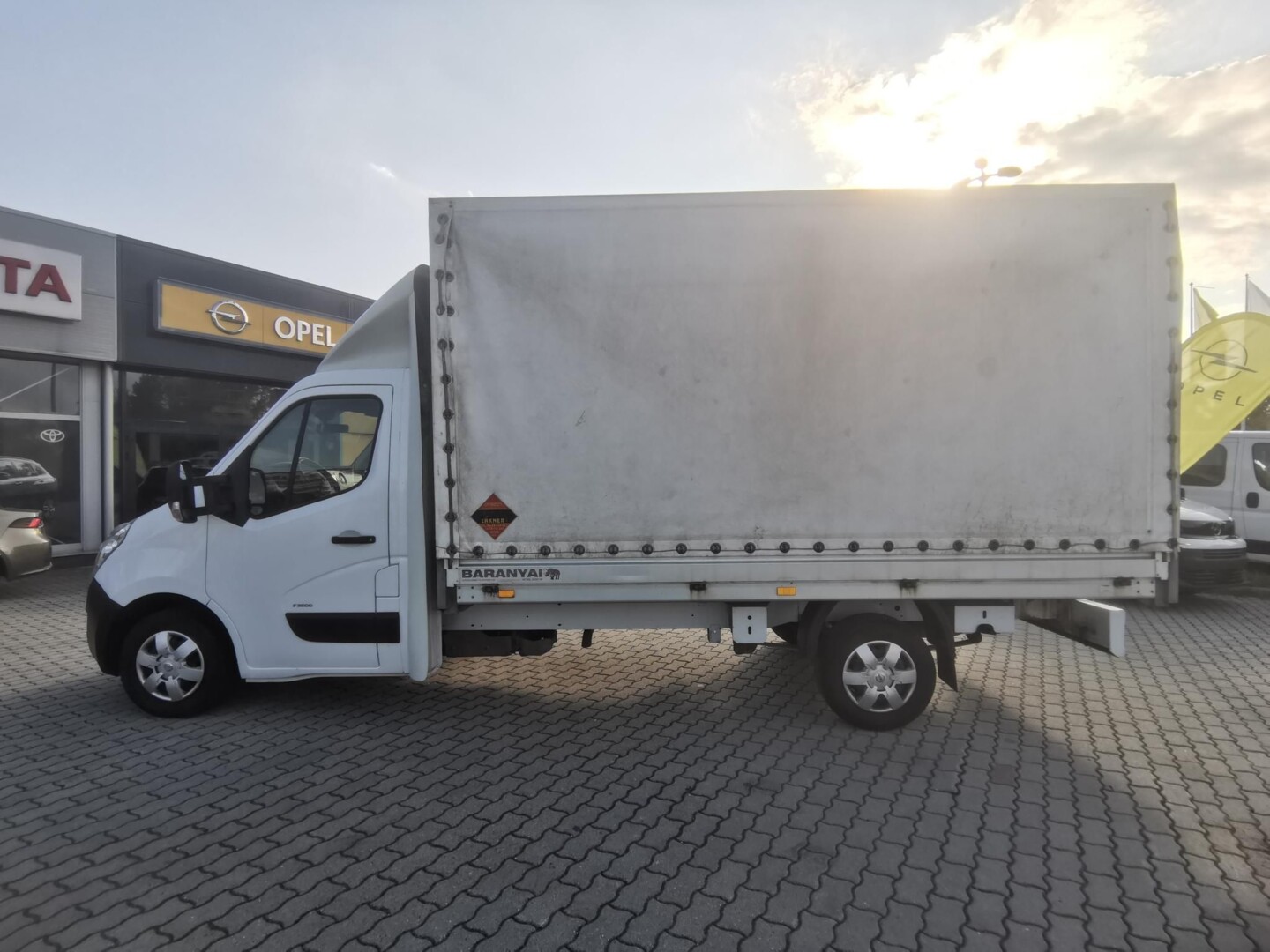 Opel Movano