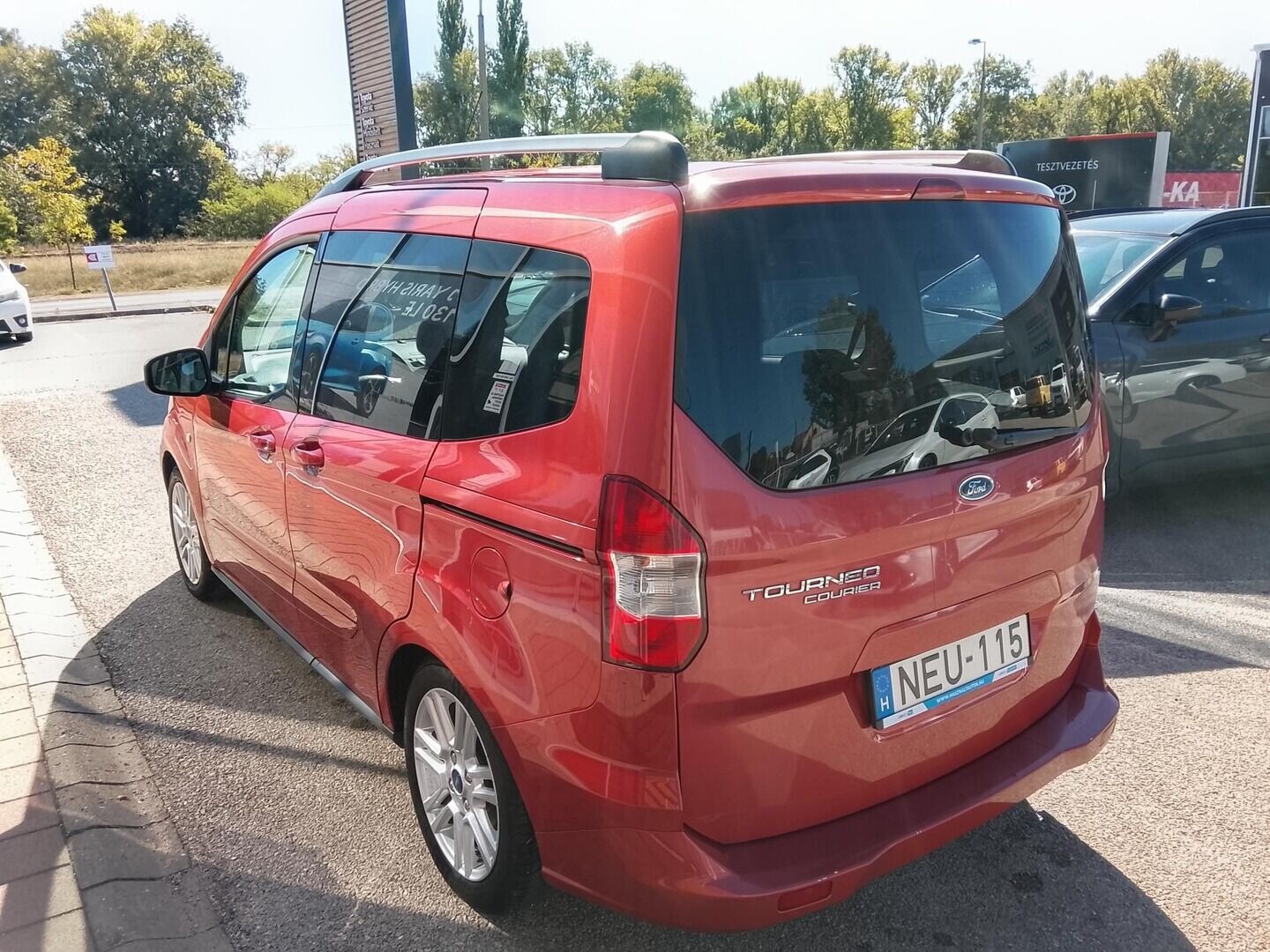 Ford Transit Courier