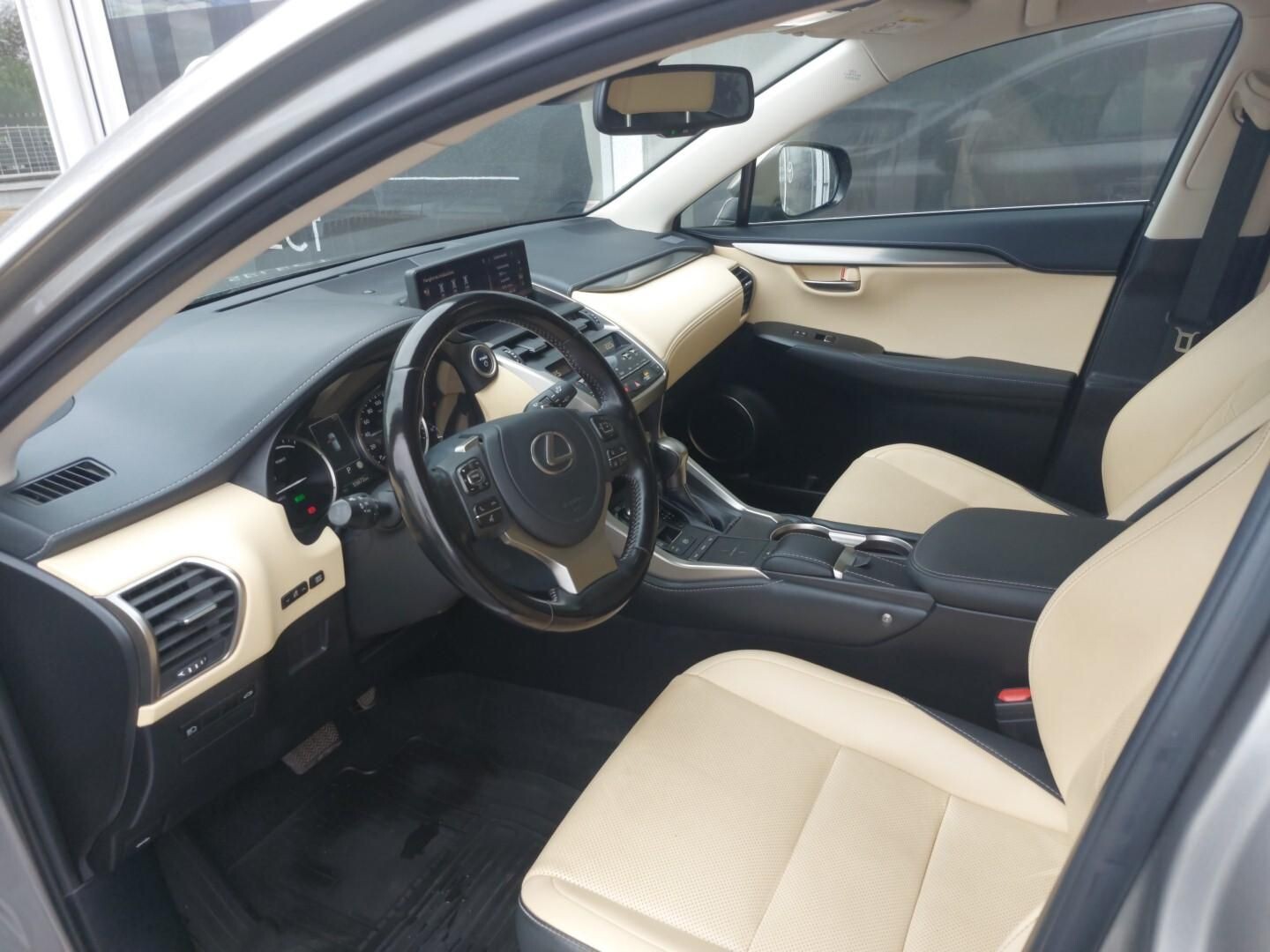 Lexus NX