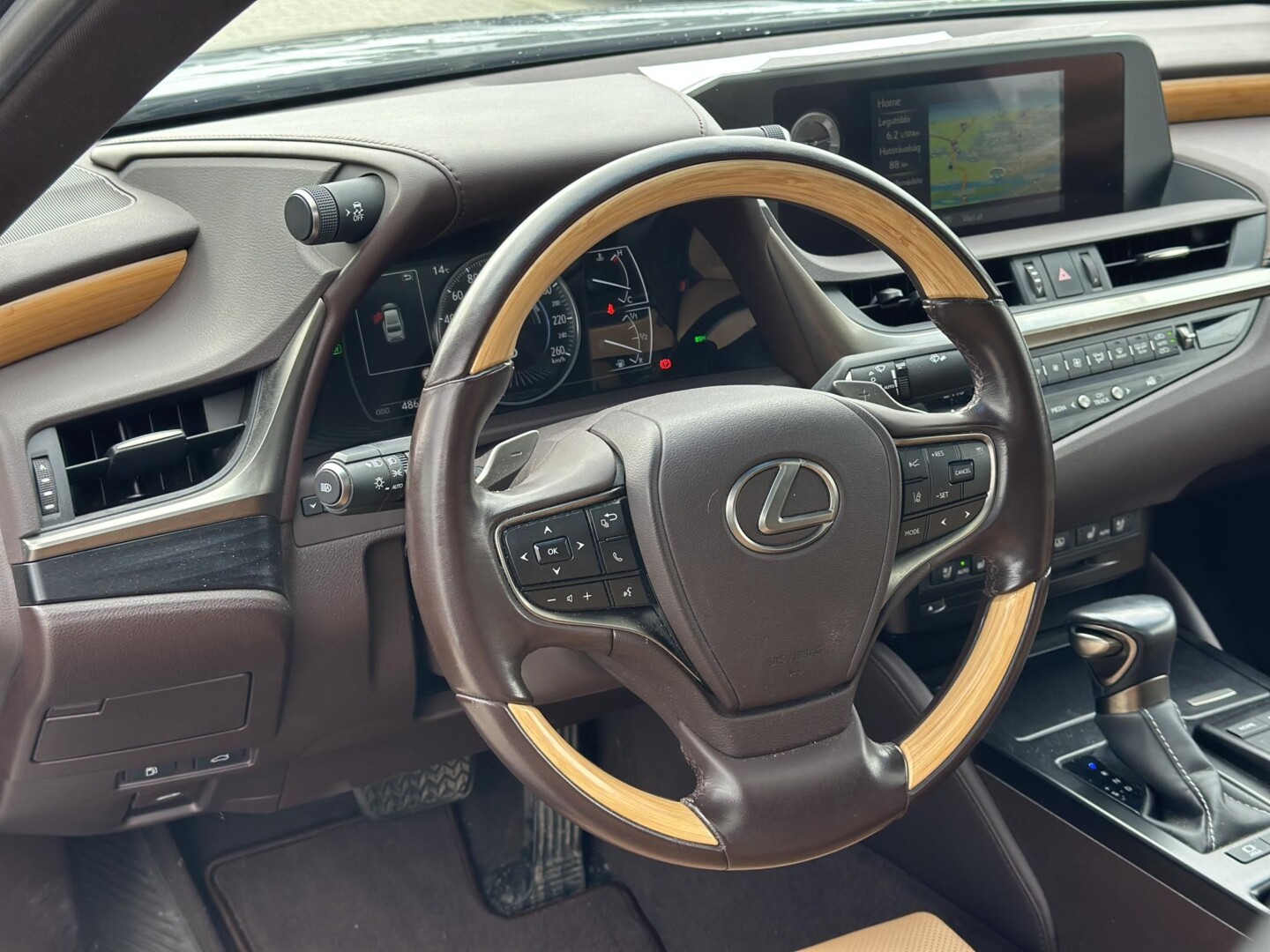 Lexus ES