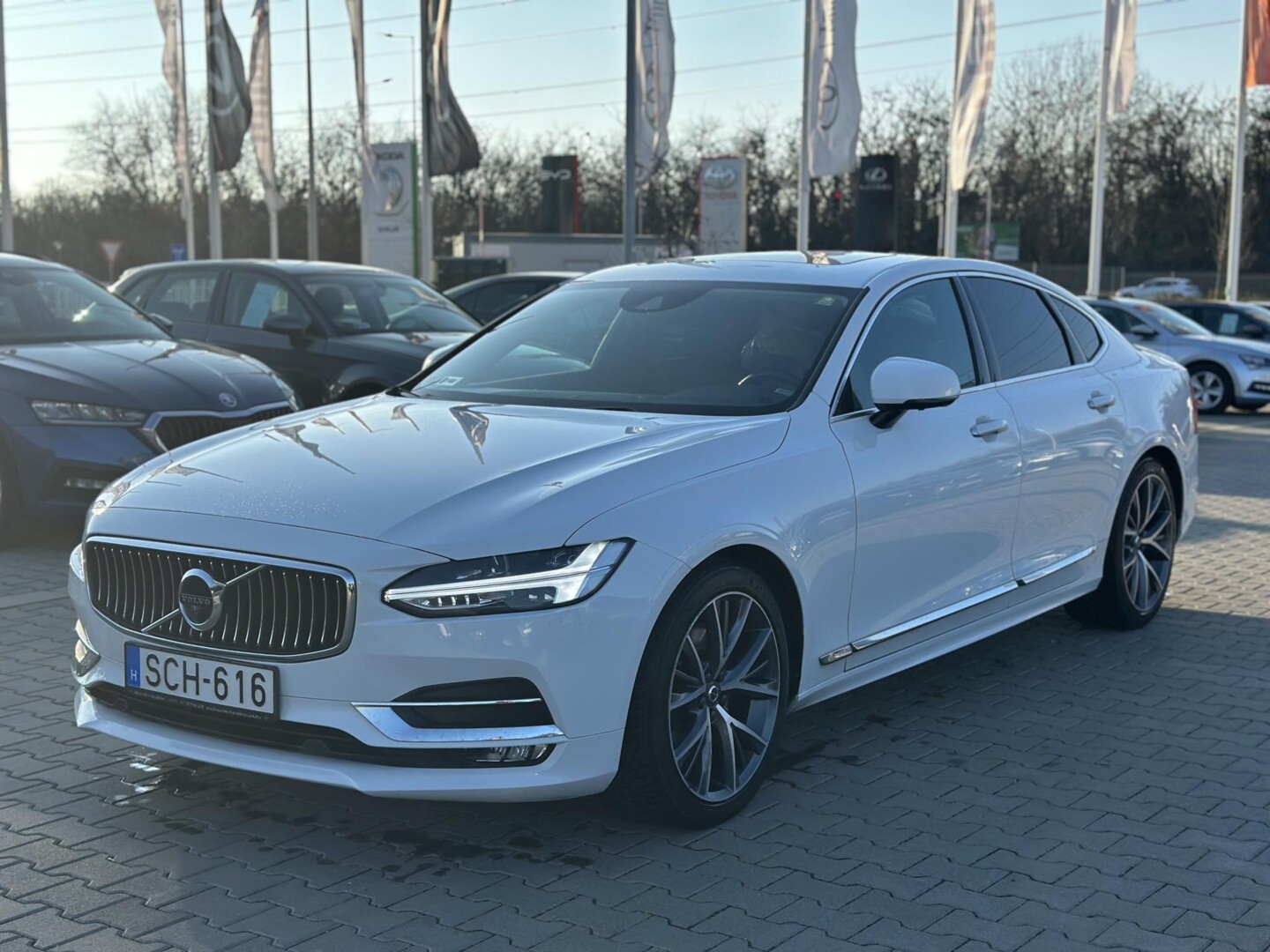 Volvo S90