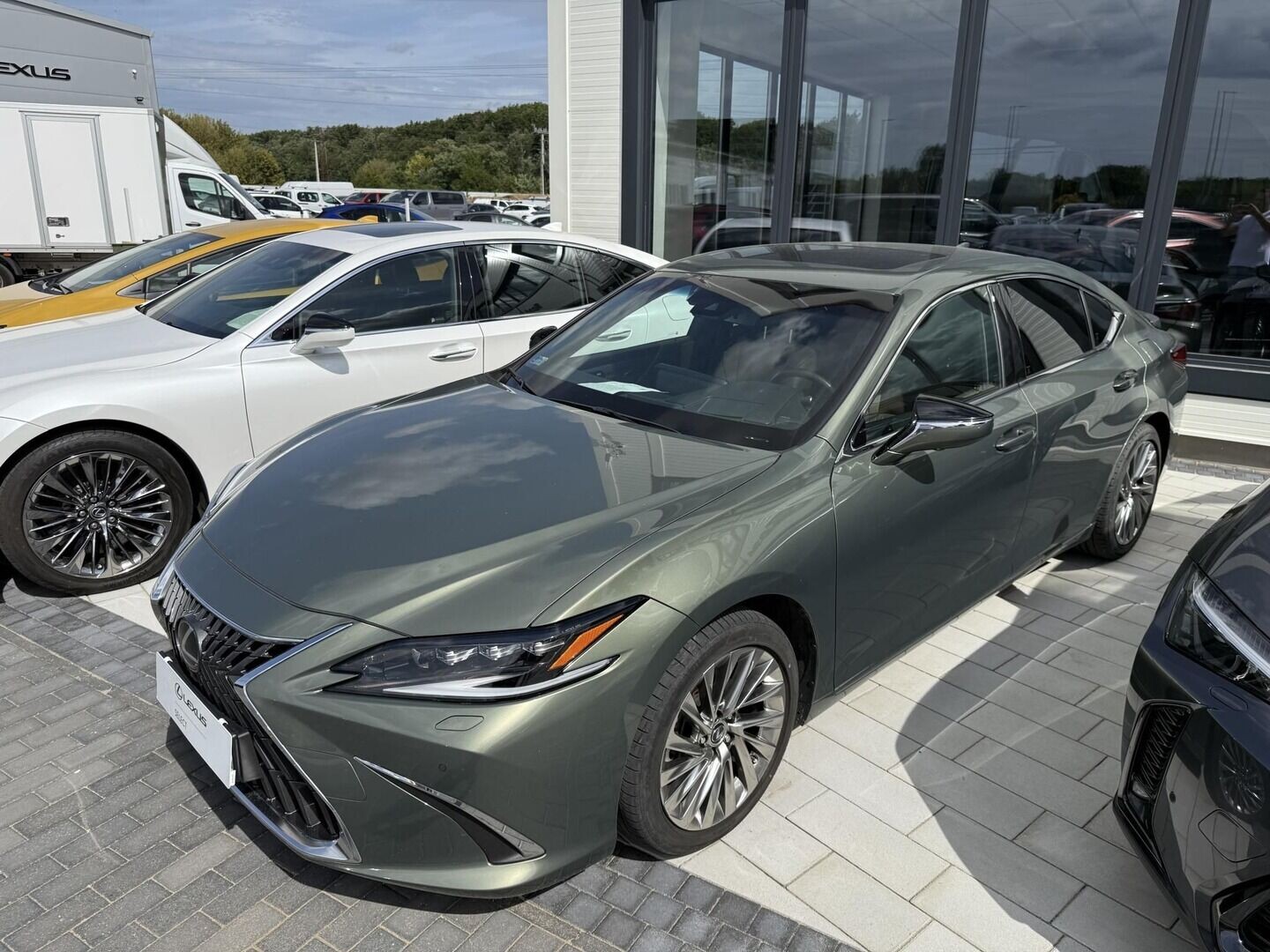 Lexus ES