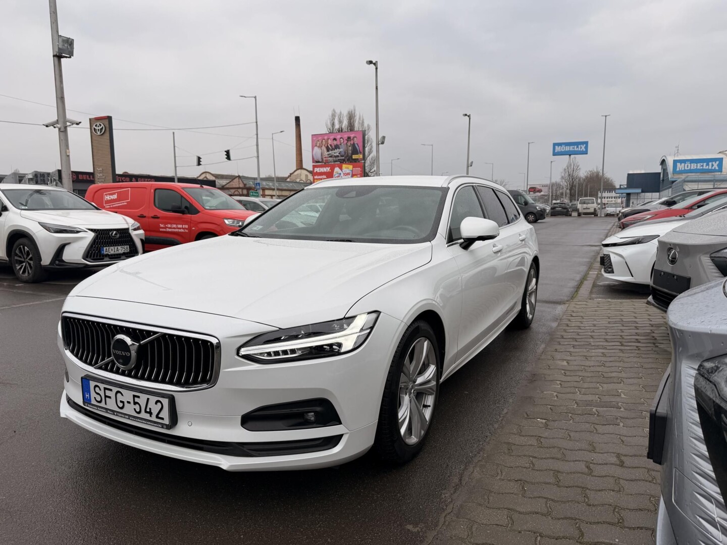 Volvo V90