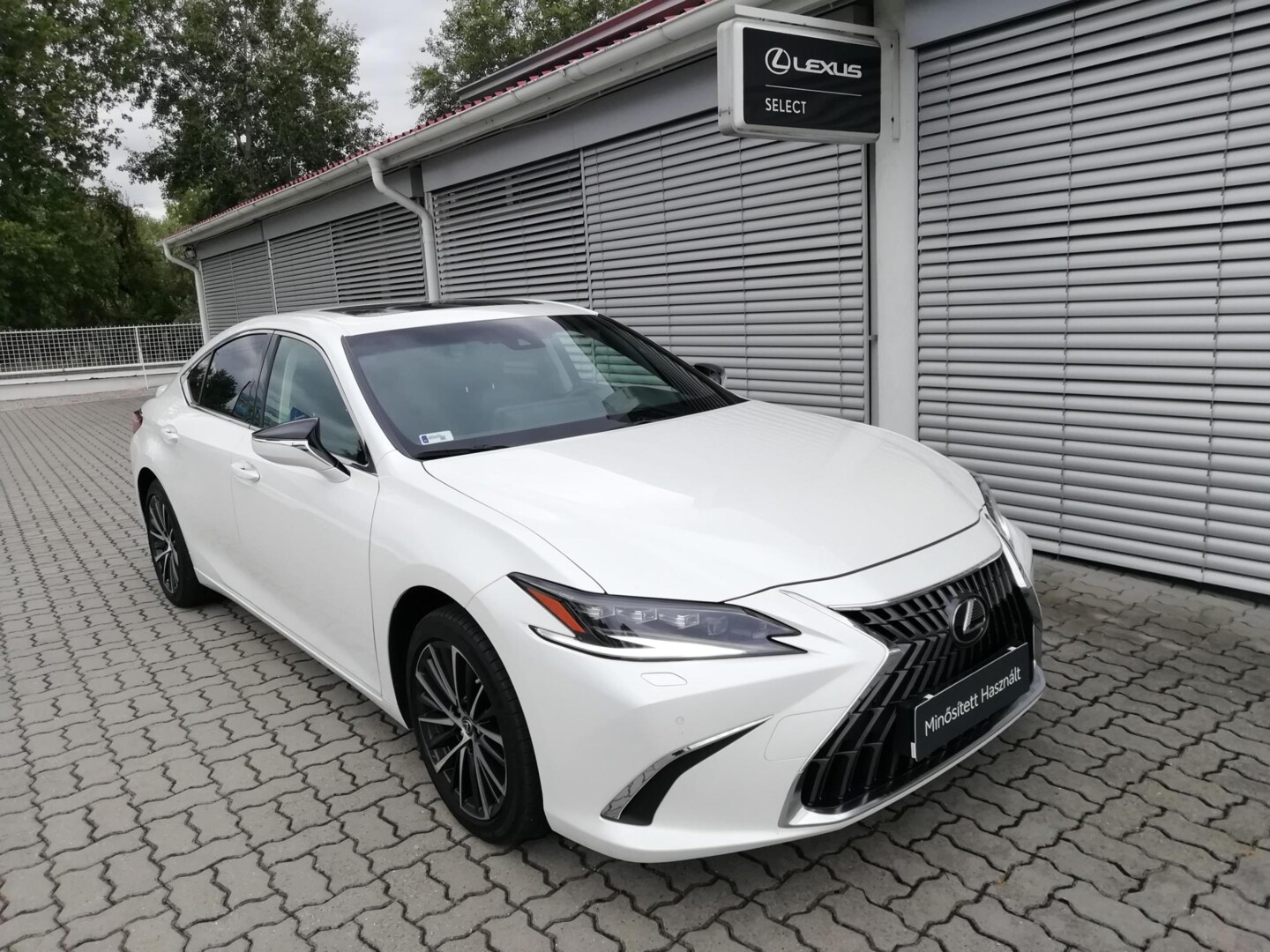 Lexus ES